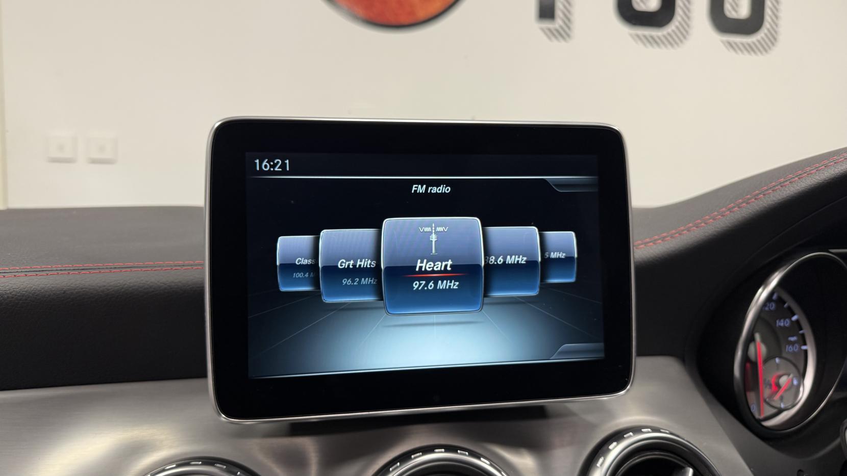 Mercedes-Benz GLA 2.1 GLA220d AMG Line (Premium Plus) SUV 5dr Diesel 7G-DCT 4MATIC Euro 6 (s/s) (177 ps)