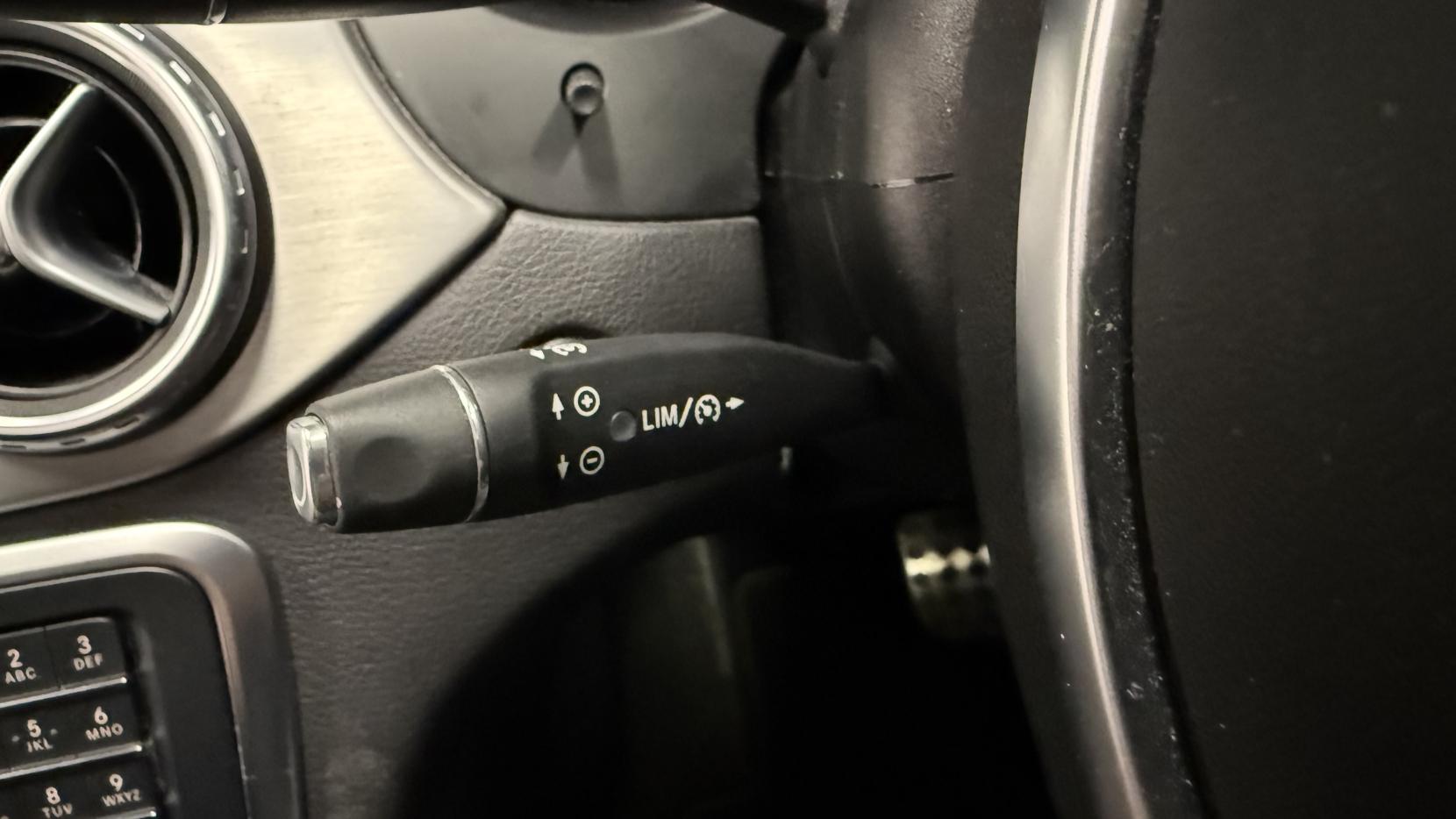 Mercedes-Benz GLA 2.1 GLA220d AMG Line (Premium Plus) SUV 5dr Diesel 7G-DCT 4MATIC Euro 6 (s/s) (177 ps)