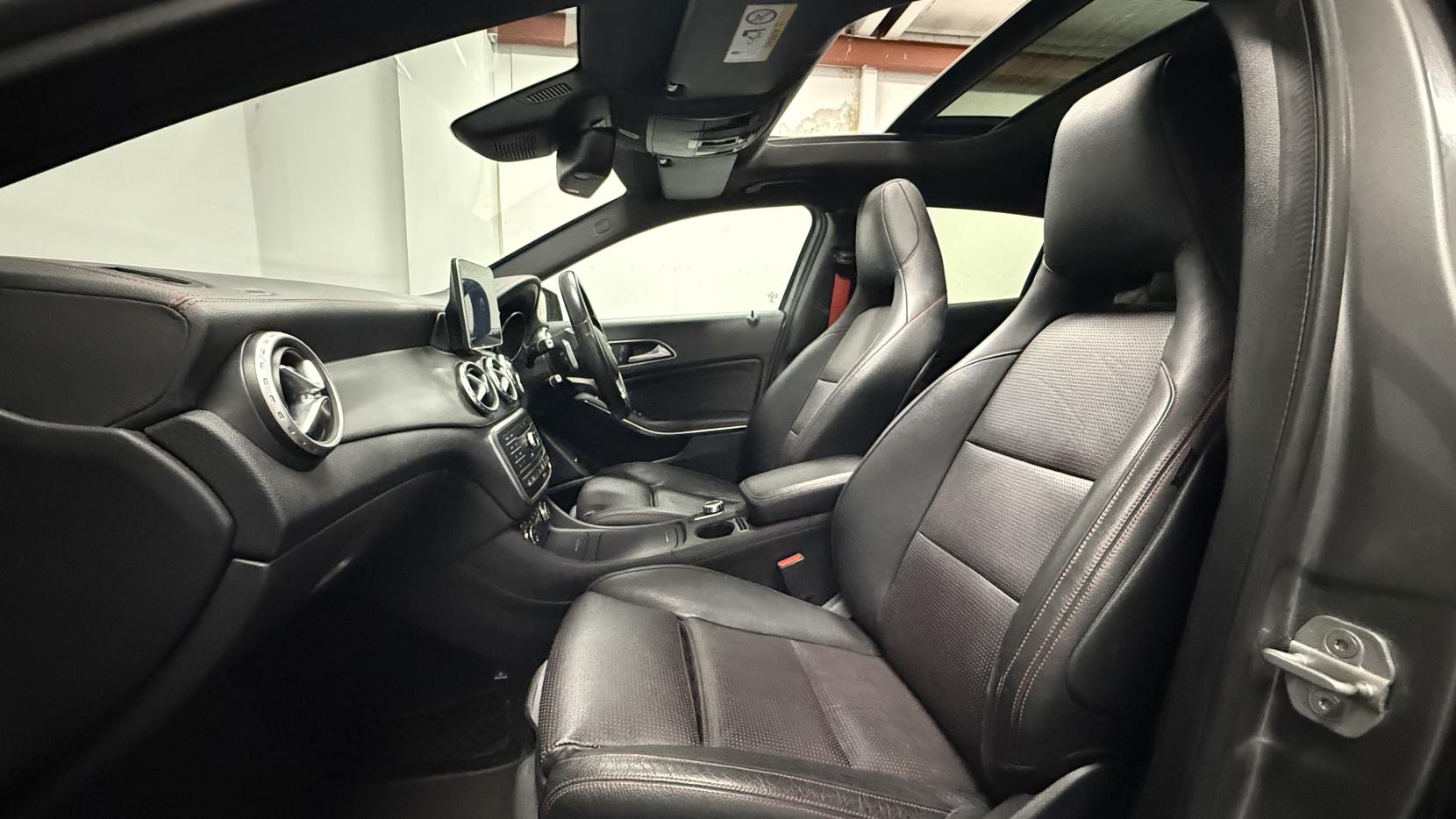 Mercedes-Benz GLA 2.1 GLA220d AMG Line (Premium Plus) SUV 5dr Diesel 7G-DCT 4MATIC Euro 6 (s/s) (177 ps)