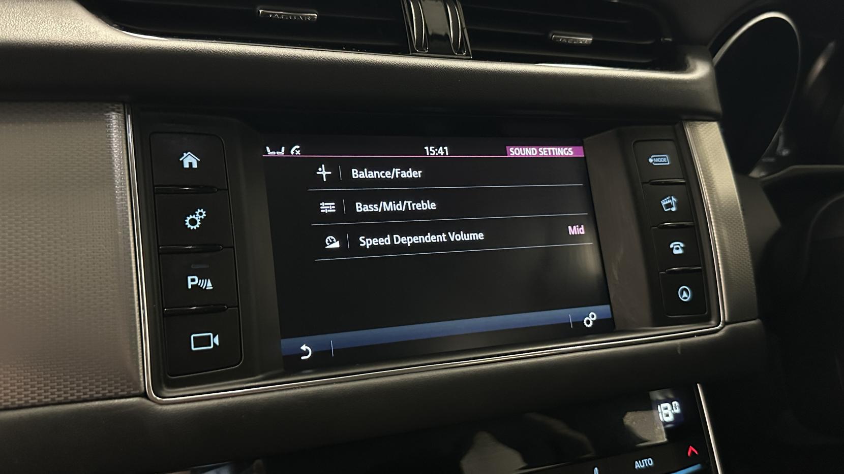 Jaguar XF 2.0i Portfolio Saloon 4dr Petrol Auto Euro 6 (s/s) (200 ps)