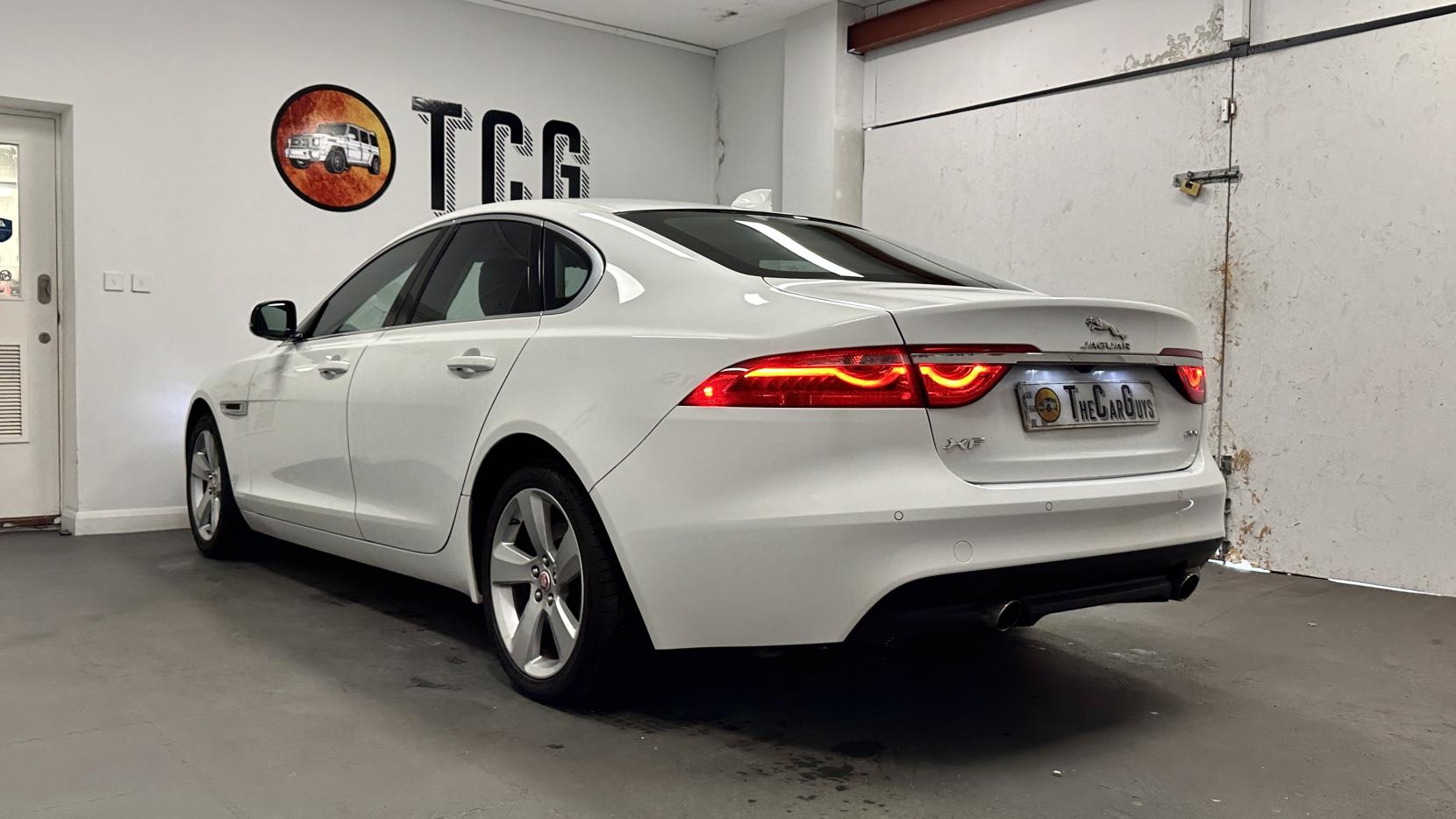 Jaguar XF 2.0i Portfolio Saloon 4dr Petrol Auto Euro 6 (s/s) (200 ps)