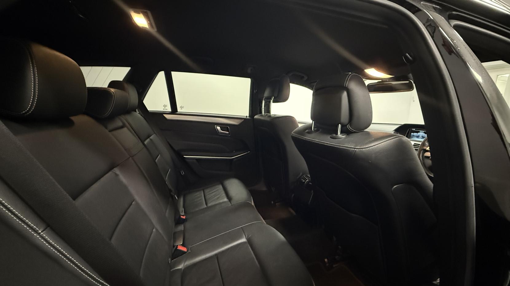 Mercedes-Benz E Class 2.1 E220 BlueTEC AMG Night Edition Estate 5dr Diesel G-Tronic+ Euro 6 (s/s) (177 ps)