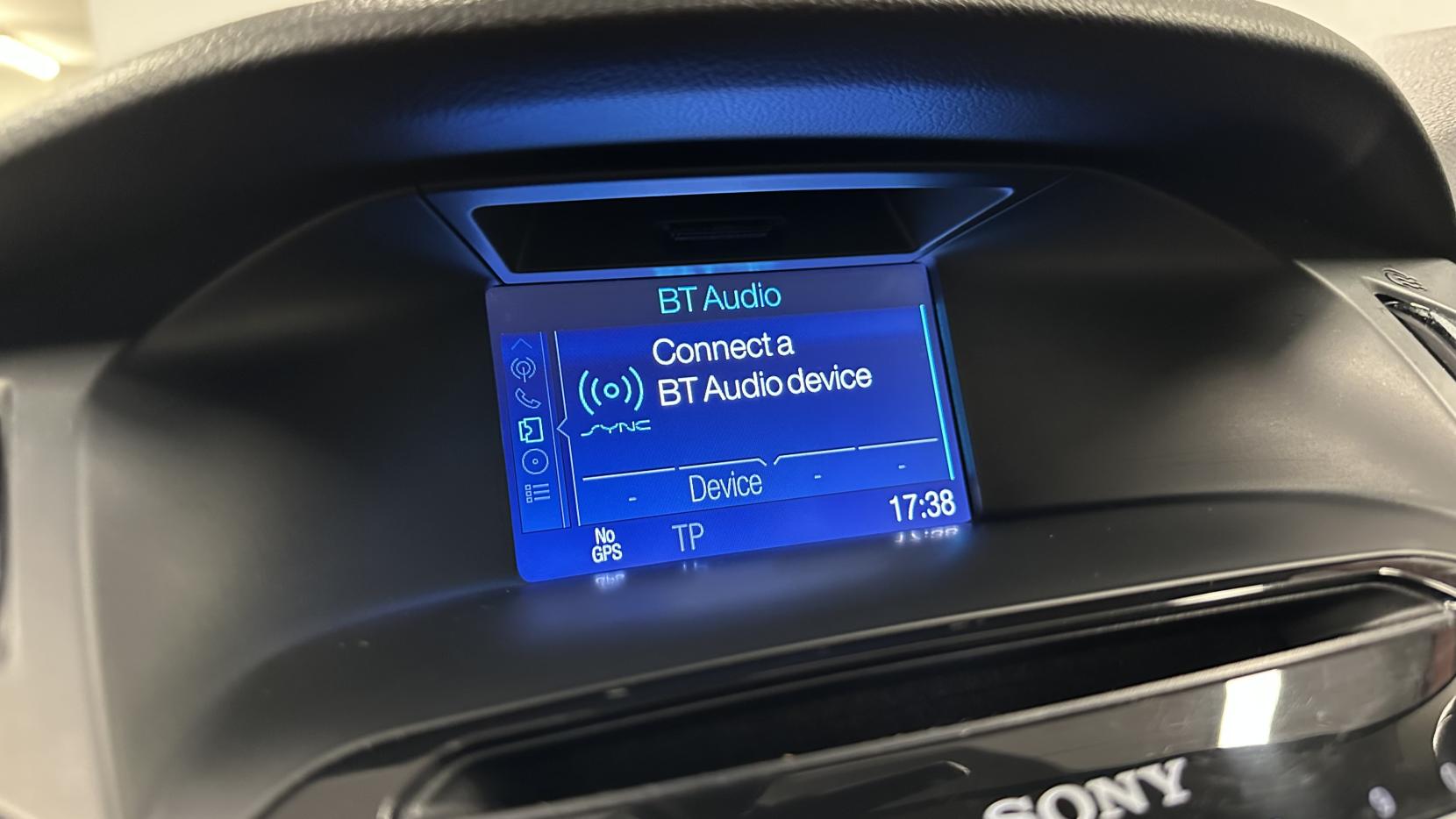 Ford Focus 1.0T EcoBoost Titanium Navigator Hatchback 5dr Petrol Manual Euro 5 (s/s) (125 ps)