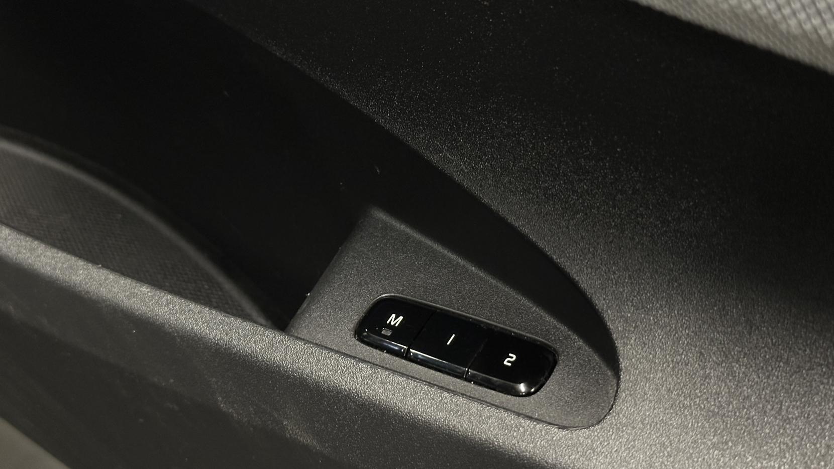 Polestar Polestar 2 Dual Motor 78kWh Long Range Plus Pilot Fastback 5dr Electric Auto 4WDE (408 ps)