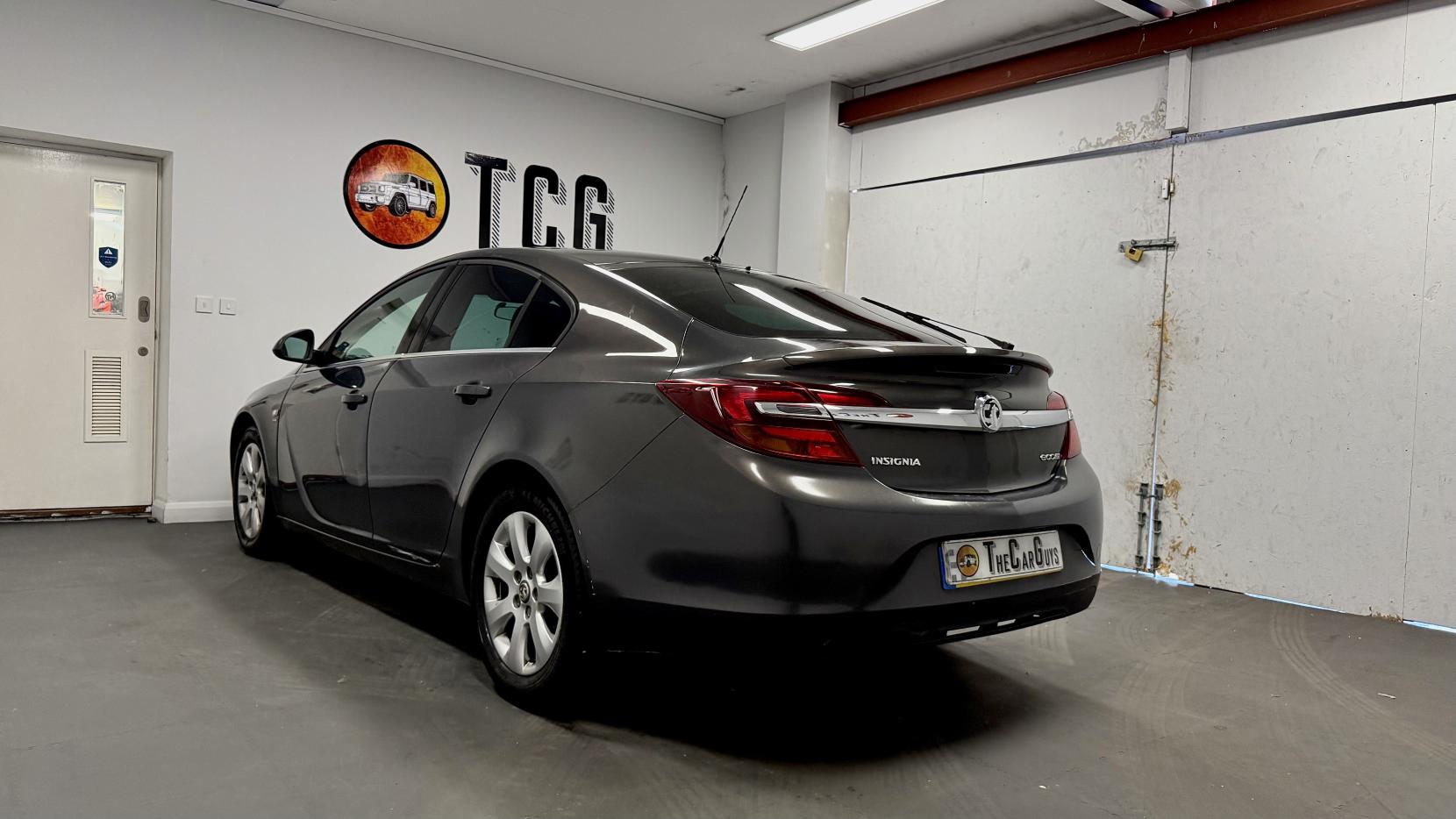 Vauxhall Insignia 2.0 CDTi ecoFLEX SRi Hatchback 5dr Diesel Manual Euro 5 (s/s) (140 ps)