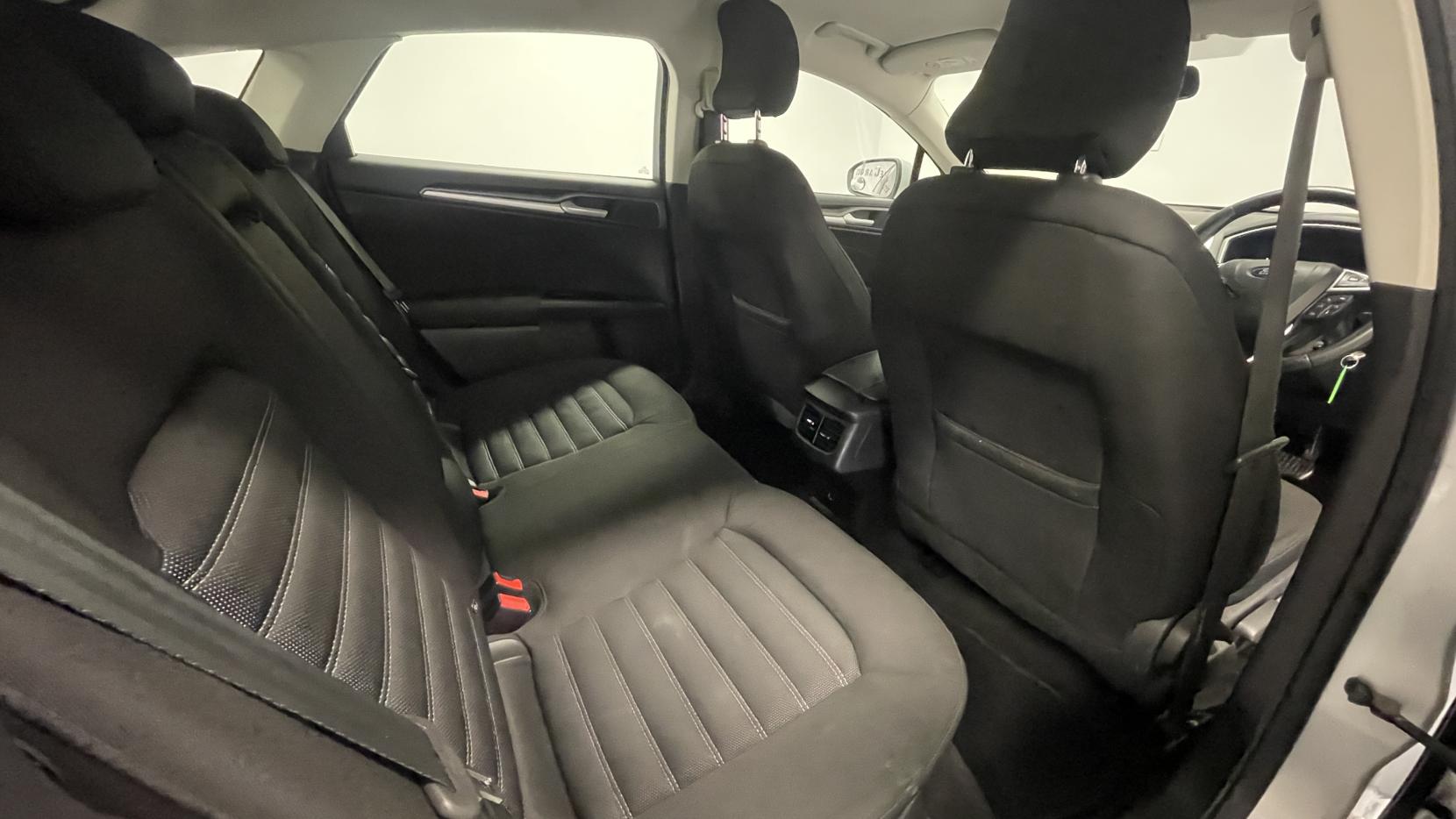 Ford Mondeo 1.5T EcoBoost Zetec Hatchback 5dr Petrol Auto Euro 6 (s/s) (160 ps)