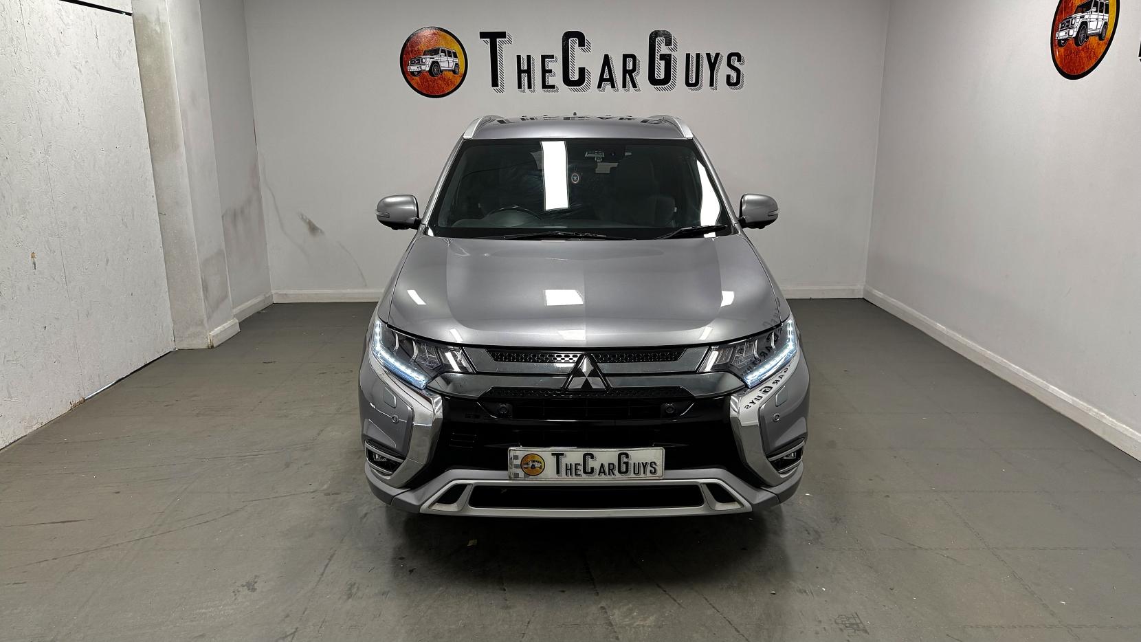 Mitsubishi Outlander 2.4h TwinMotor 13.8kWh 4hs SUV 5dr Petrol Plug-in Hybrid CVT 4WD Euro 6 (s/s) (209 ps)