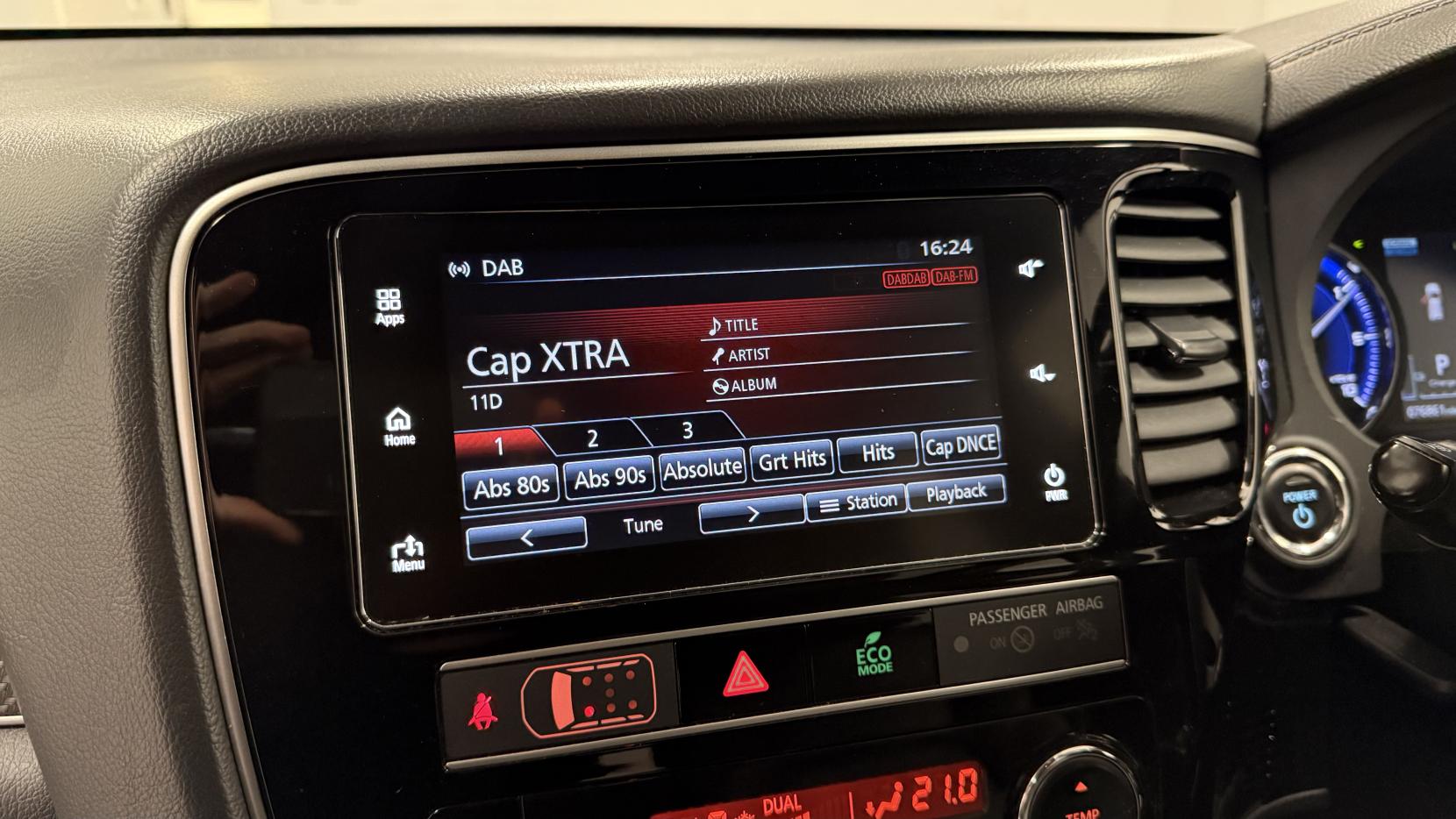 Mitsubishi Outlander 2.4h TwinMotor 13.8kWh 4hs SUV 5dr Petrol Plug-in Hybrid CVT 4WD Euro 6 (s/s) (209 ps)