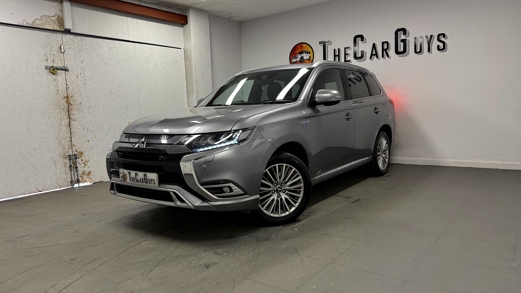 Mitsubishi Outlander 2.4h TwinMotor 13.8kWh 4hs SUV 5dr Petrol Plug-in Hybrid CVT 4WD Euro 6 (s/s) (209 ps)