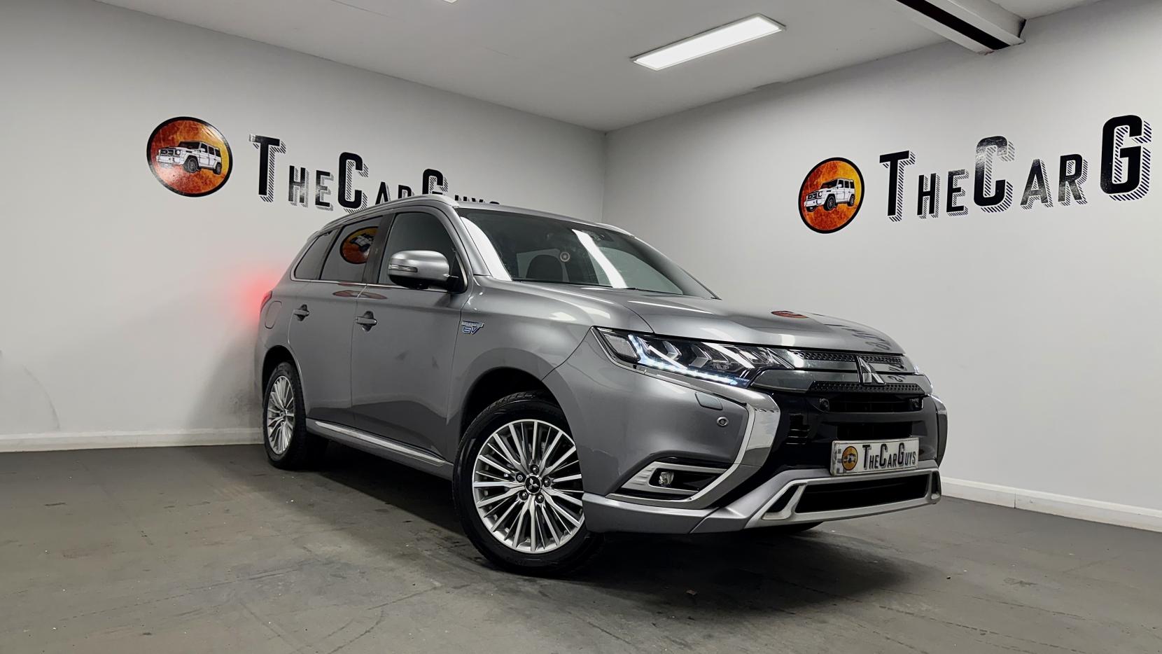 Mitsubishi Outlander 2.4h TwinMotor 13.8kWh 4hs SUV 5dr Petrol Plug-in Hybrid CVT 4WD Euro 6 (s/s) (209 ps)