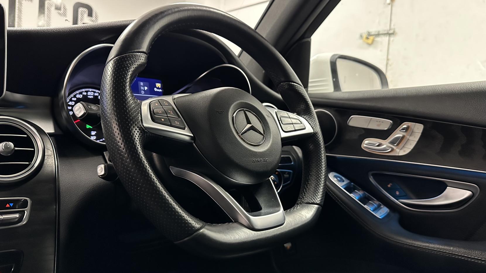 Mercedes-Benz GLC 2.1 GLC220d AMG Line (Premium) SUV 5dr Diesel G-Tronic 4MATIC Euro 6 (s/s) (170 ps)