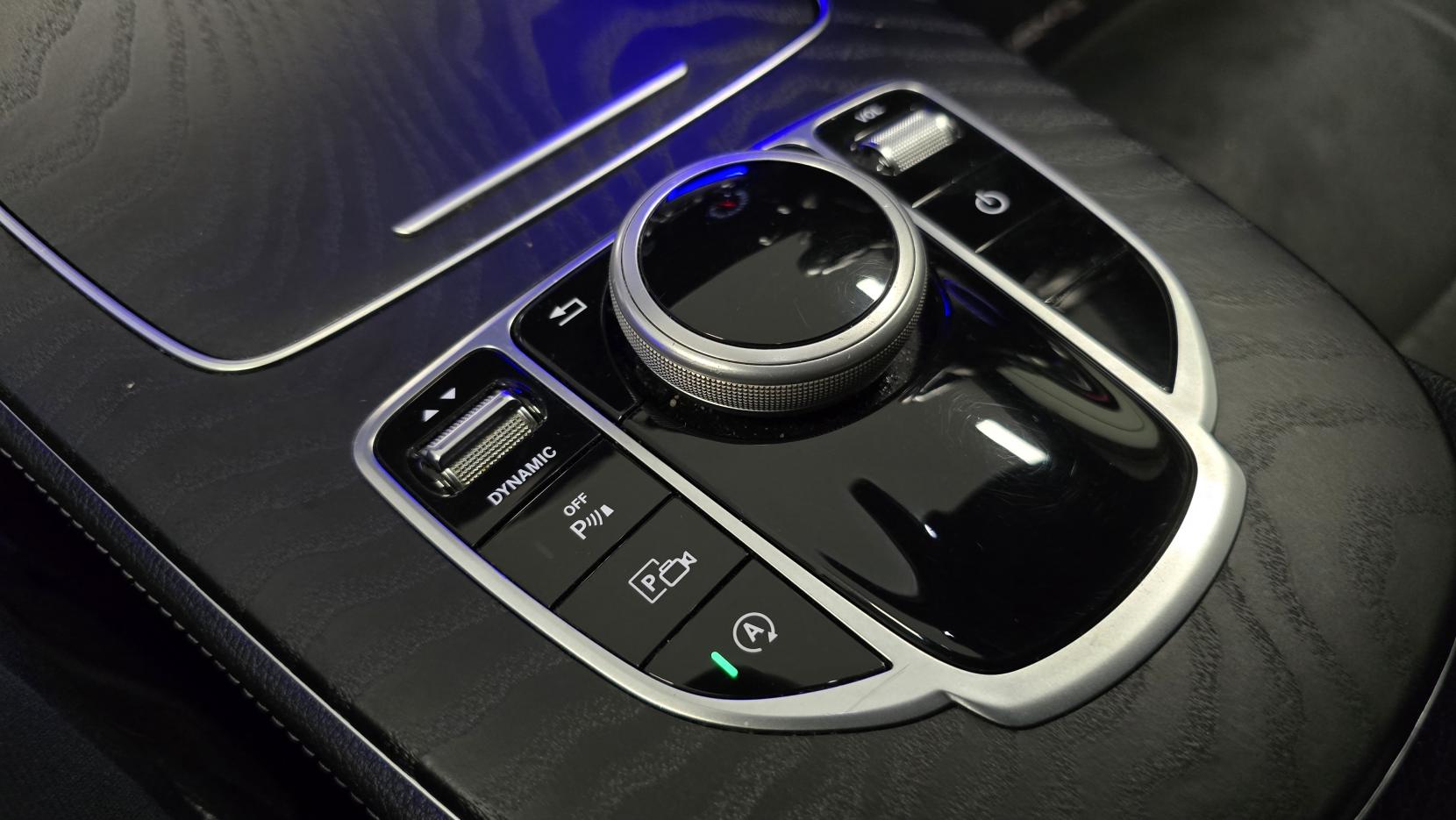 Mercedes-Benz E Class 2.0 E220d AMG Line (Premium) Saloon 4dr Diesel G-Tronic+ 4MATIC Euro 6 (s/s) (194 ps)