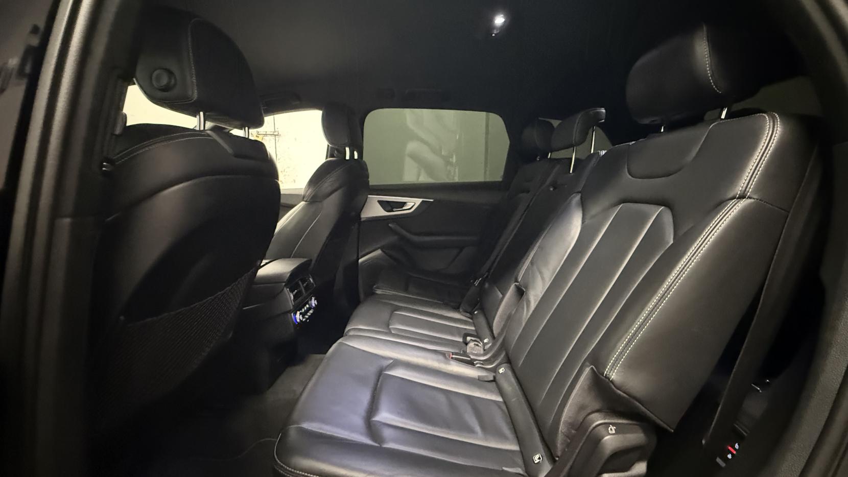 Audi Q7 3.0 TDI V6 S line SUV 5dr Diesel Tiptronic quattro Euro 6 (s/s) (272 ps)