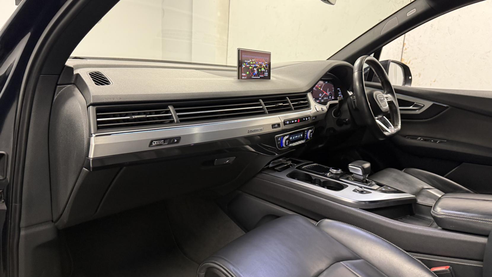 Audi Q7 3.0 TDI V6 S line SUV 5dr Diesel Tiptronic quattro Euro 6 (s/s) (272 ps)