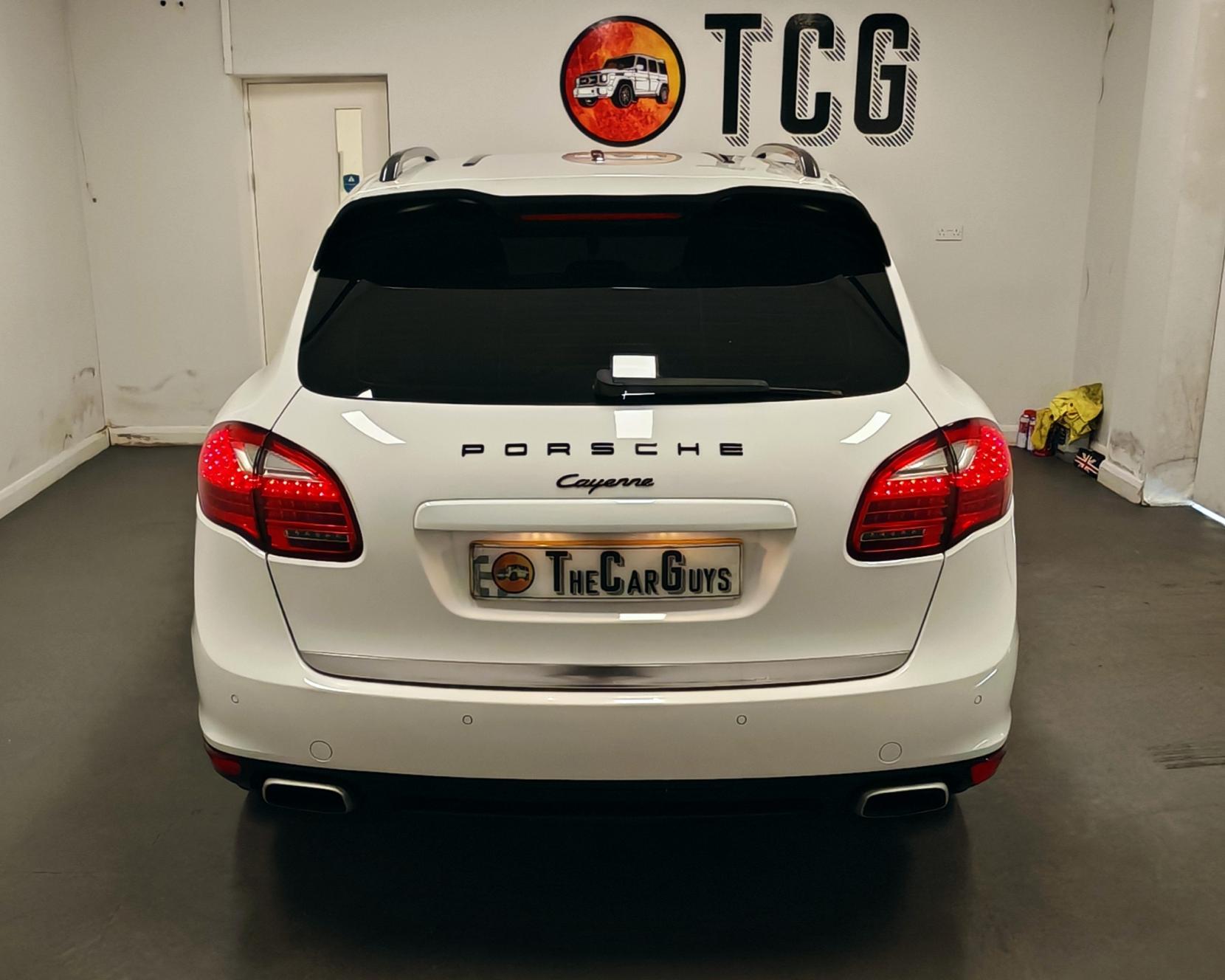 Porsche Cayenne 3.0 TD V6 SUV 5dr Diesel Tiptronic 4WD Euro 5 (s/s) (240 ps)