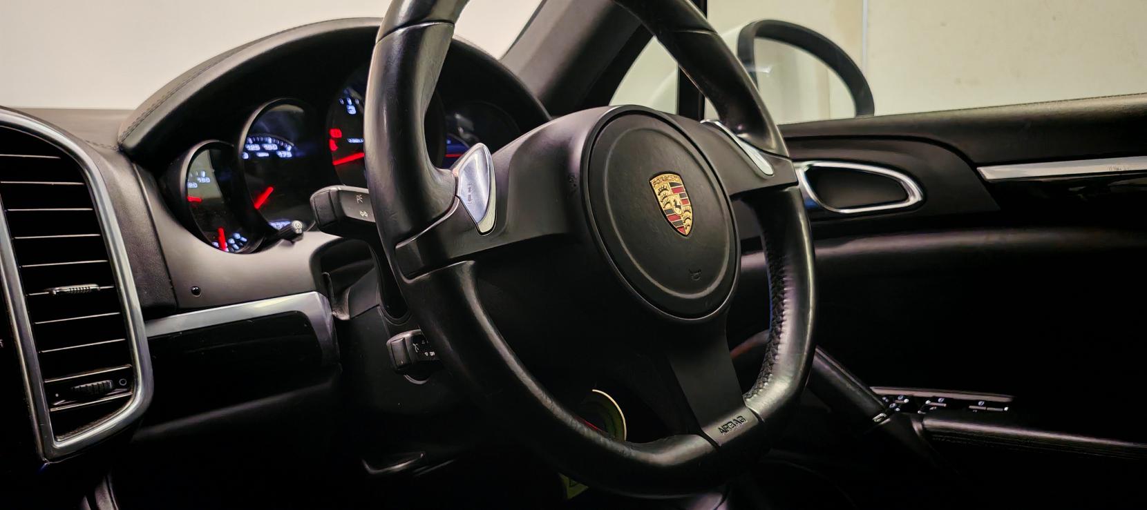 Porsche Cayenne 3.0 TD V6 SUV 5dr Diesel Tiptronic 4WD Euro 5 (s/s) (240 ps)