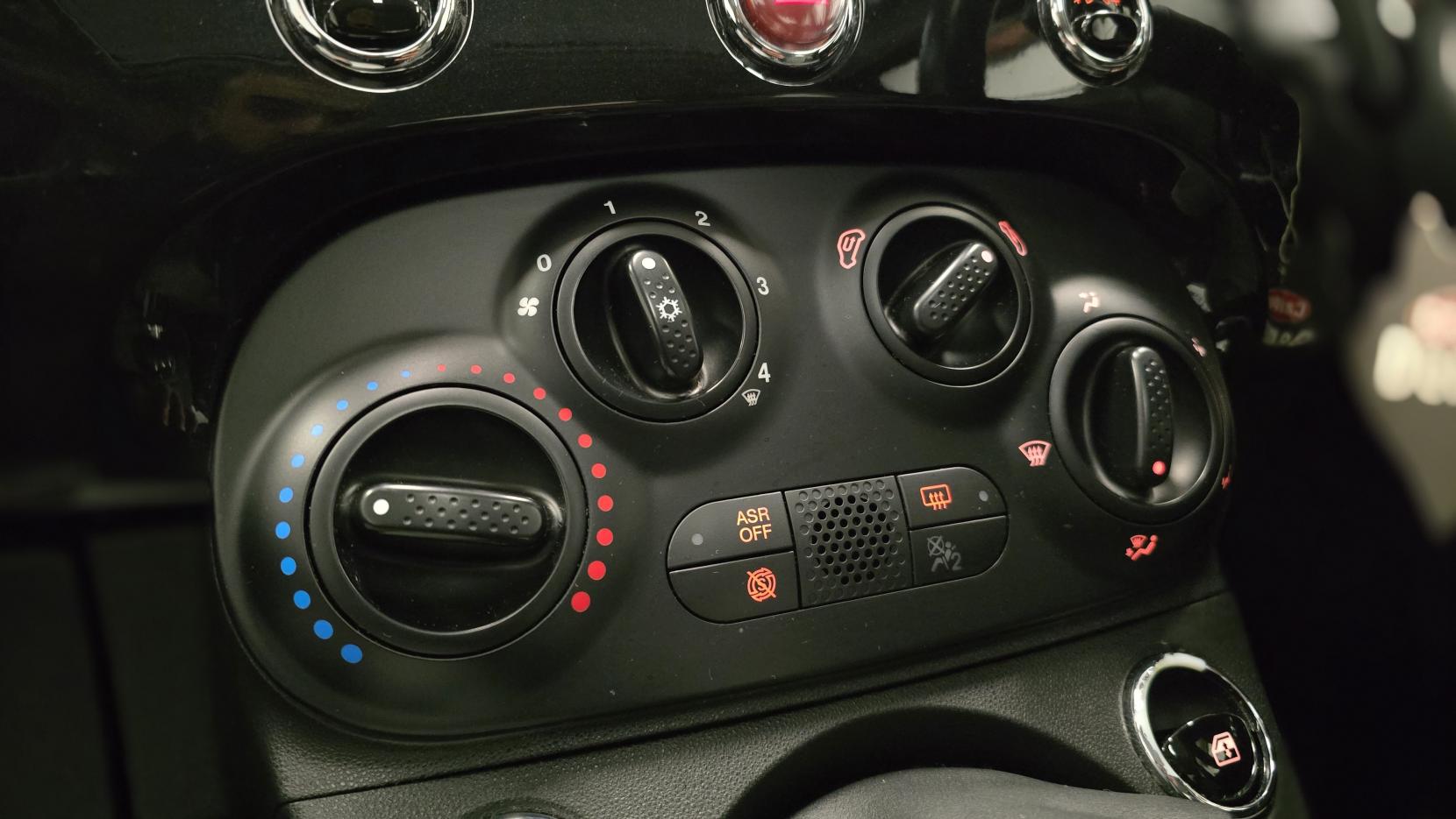 Fiat 500 1.2 Lounge Hatchback 3dr Petrol Manual Euro 6 (s/s) (69 bhp)