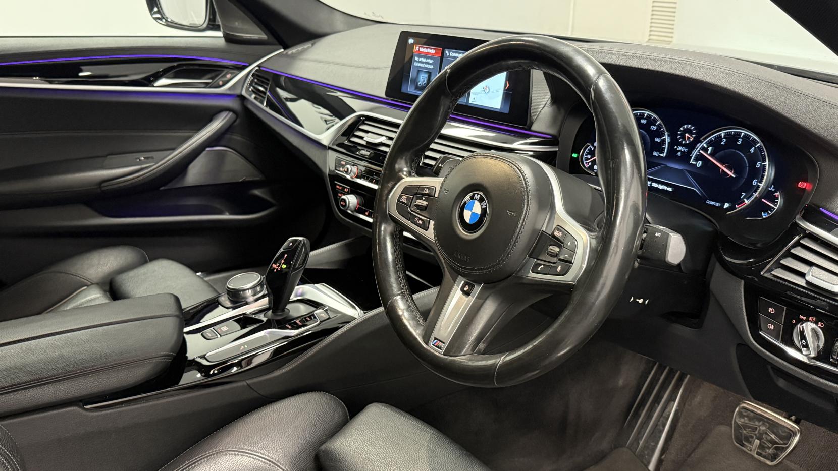 BMW 5 Series 3.0 540i M Sport Saloon 4dr Petrol Auto xDrive Euro 6 (s/s) (340 ps)