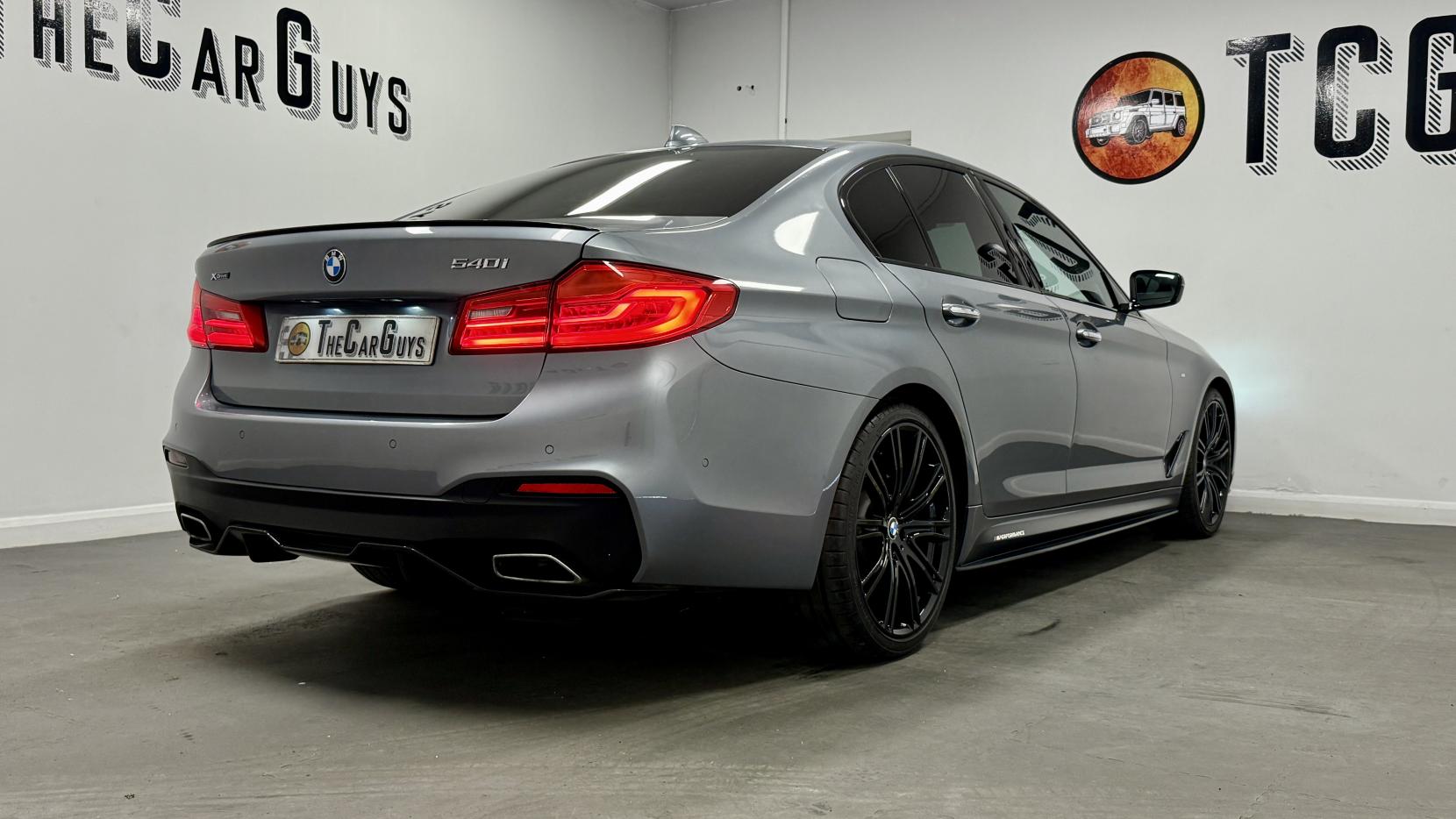 BMW 5 Series 3.0 540i M Sport Saloon 4dr Petrol Auto xDrive Euro 6 (s/s) (340 ps)