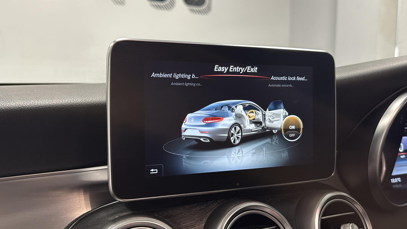 Mercedes-Benz C Class 2.0 C200 AMG Line (Premium Plus) Coupe 2dr Petrol 7G-Tronic+ Euro 6 (s/s) (184 ps)