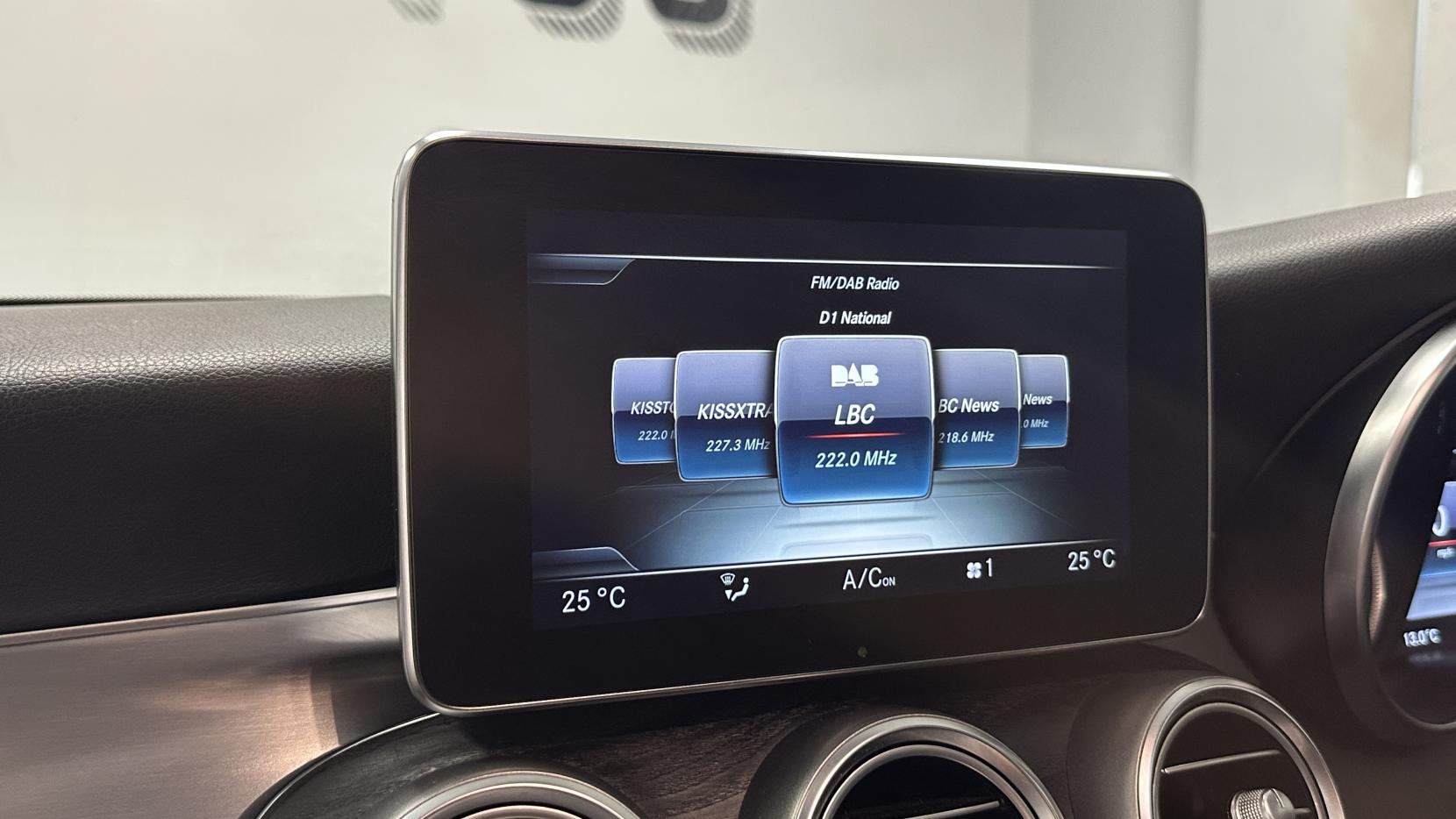 Mercedes-Benz C Class 2.0 C200 AMG Line (Premium Plus) Coupe 2dr Petrol 7G-Tronic+ Euro 6 (s/s) (184 ps)