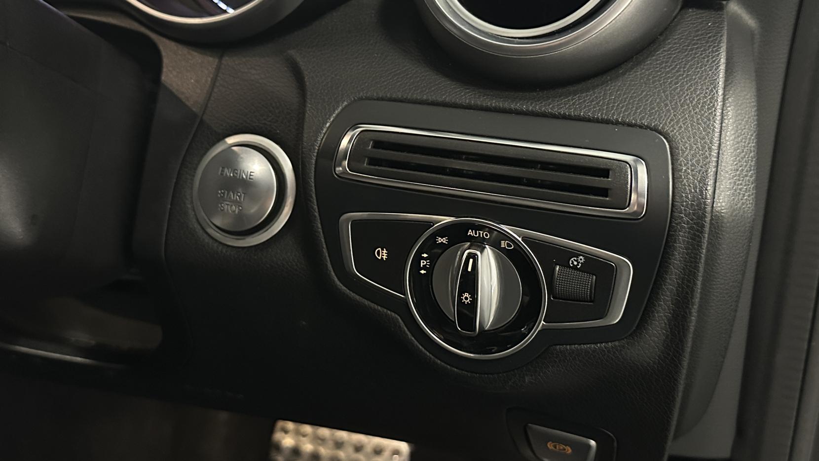 Mercedes-Benz C Class 2.0 C200 AMG Line (Premium Plus) Coupe 2dr Petrol 7G-Tronic+ Euro 6 (s/s) (184 ps)