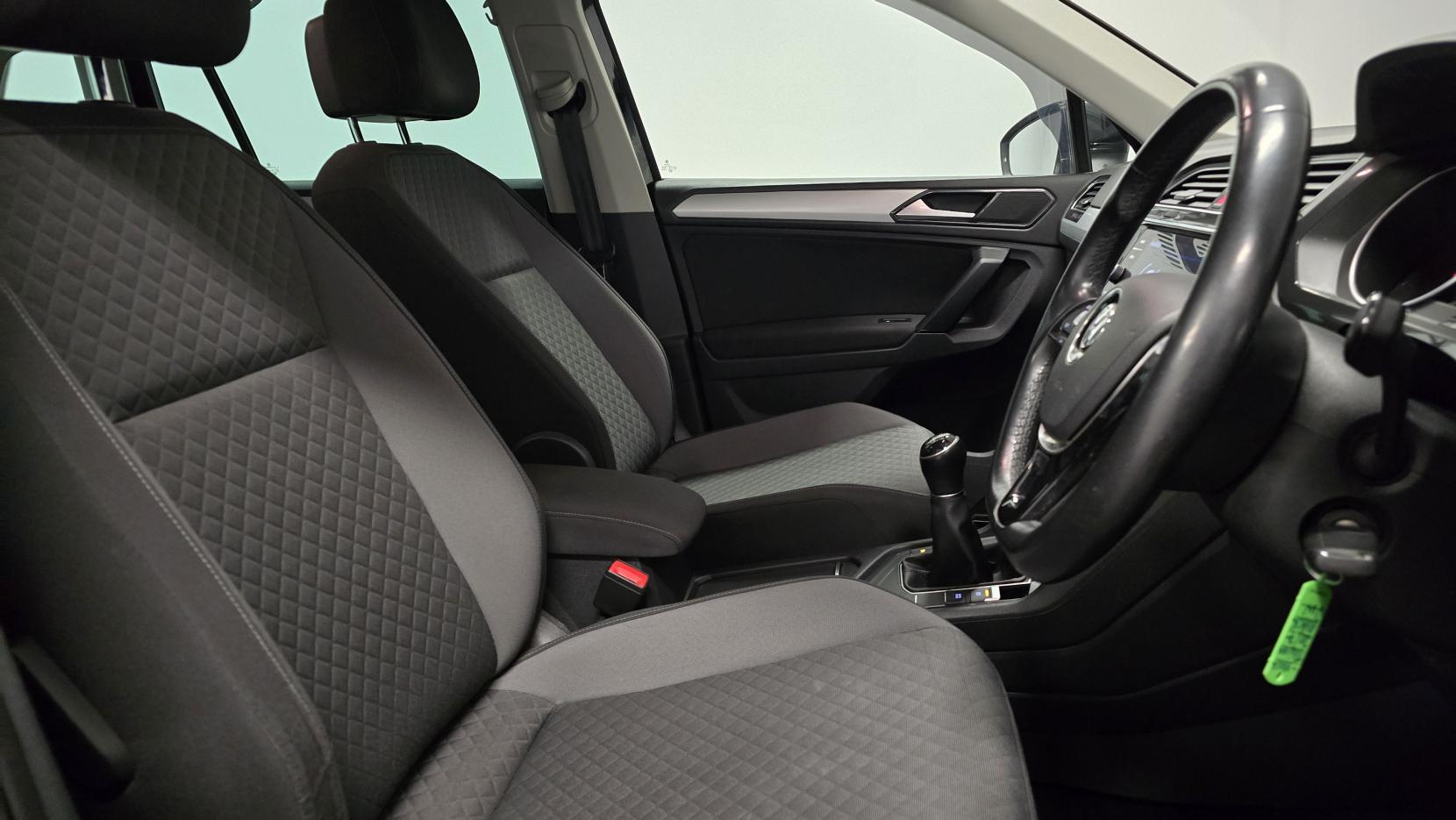 Volkswagen Tiguan 1.4 TSI SE Navigation SUV 5dr Petrol Manual Euro 6 (s/s) (150 ps)