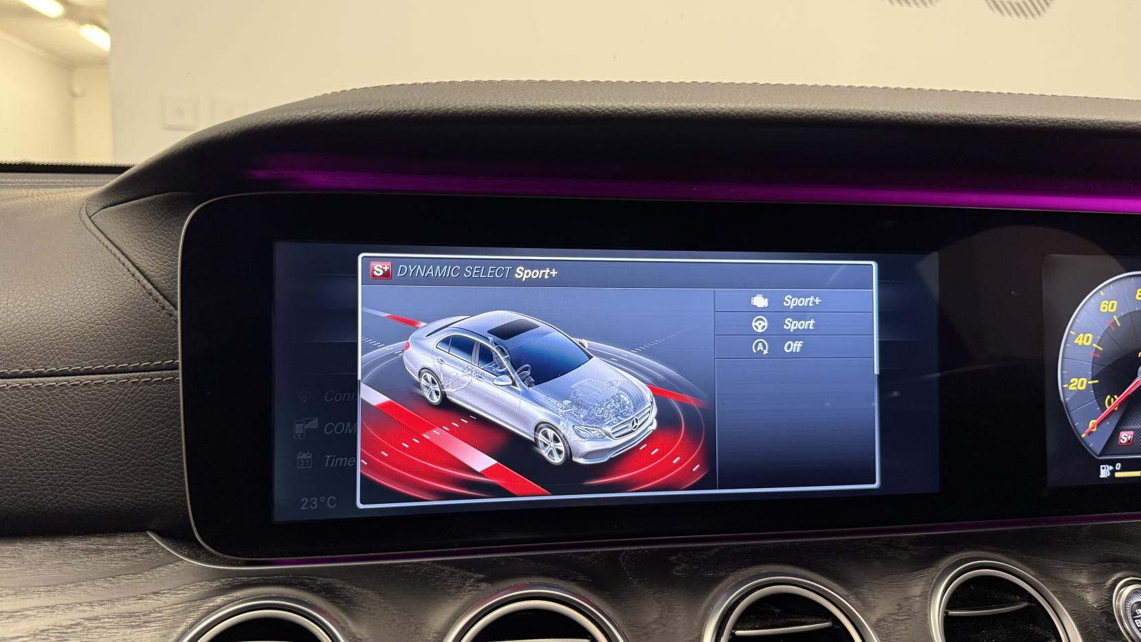 Mercedes-Benz E Class 2.0 E220d AMG Line (Premium Plus) Saloon 4dr Diesel G-Tronic+ 4MATIC Euro 6 (s/s) (194 ps)