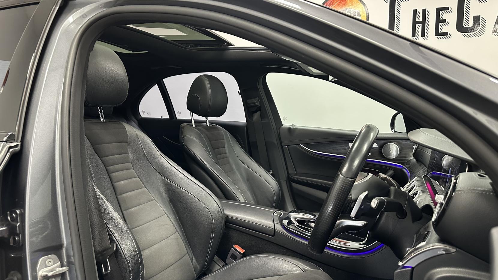 Mercedes-Benz E Class 2.0 E220d AMG Line (Premium Plus) Saloon 4dr Diesel G-Tronic+ 4MATIC Euro 6 (s/s) (194 ps)