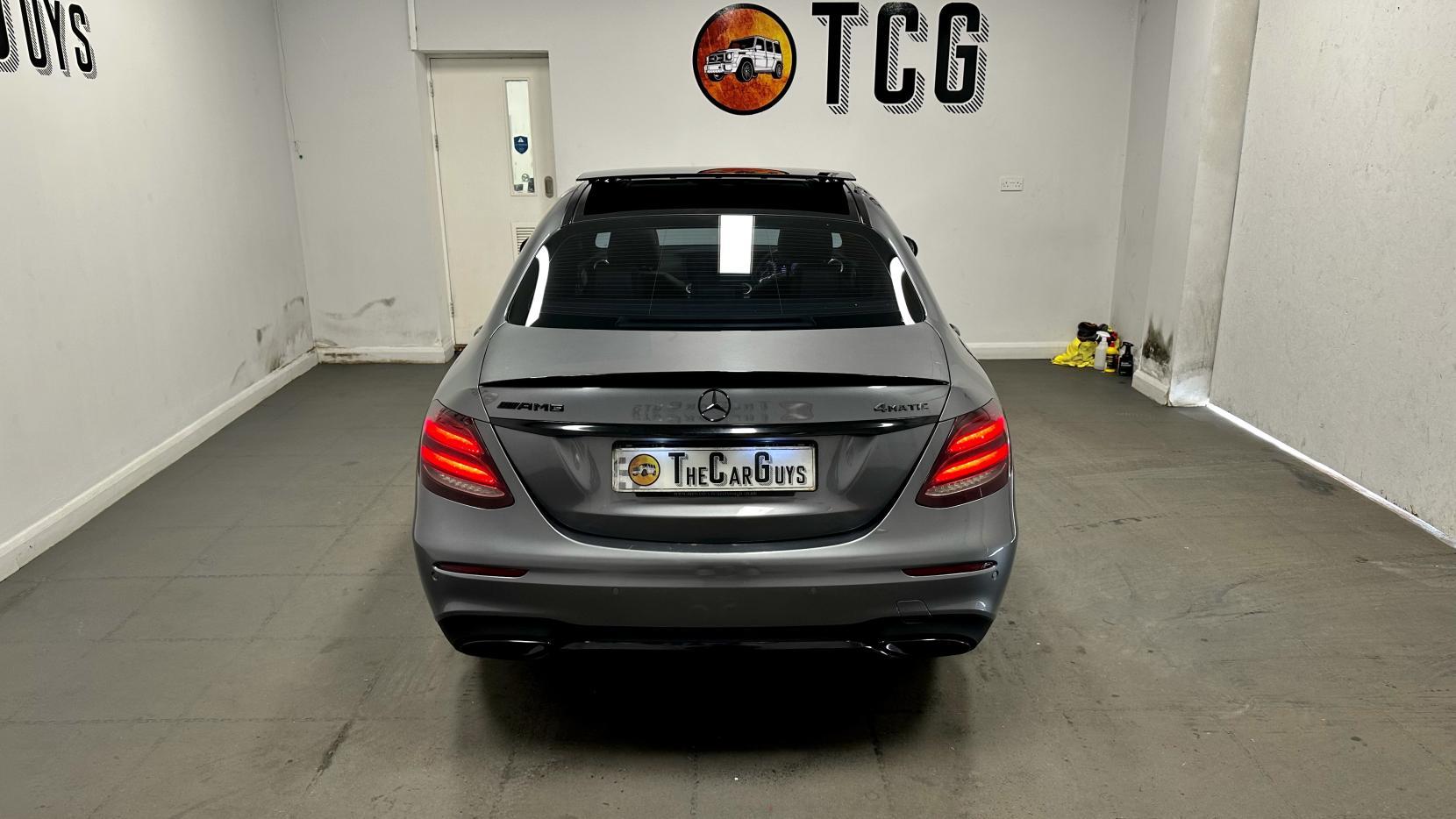 Mercedes-Benz E Class 2.0 E220d AMG Line (Premium Plus) Saloon 4dr Diesel G-Tronic+ 4MATIC Euro 6 (s/s) (194 ps)
