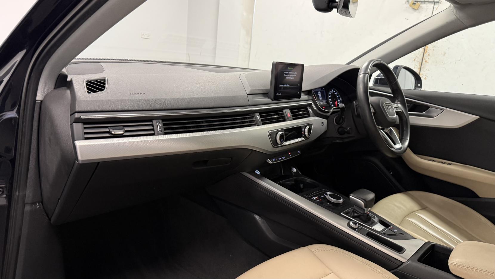 Audi A4 2.0 TDI ultra SE Saloon 4dr Diesel S Tronic Euro 6 (s/s) (150 ps)