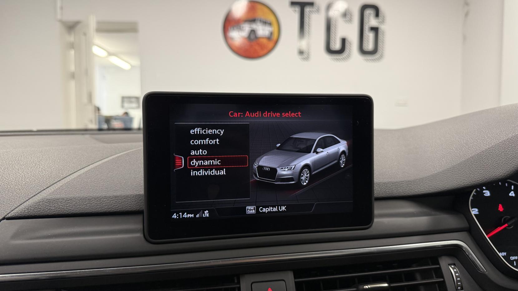 Audi A4 2.0 TDI ultra SE Saloon 4dr Diesel S Tronic Euro 6 (s/s) (150 ps)