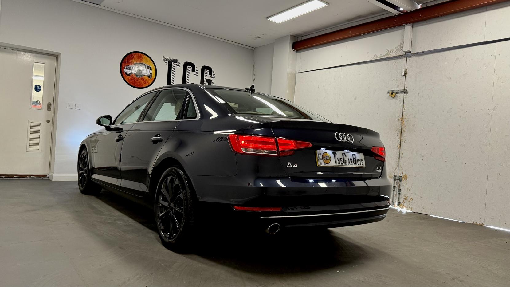 Audi A4 2.0 TDI ultra SE Saloon 4dr Diesel S Tronic Euro 6 (s/s) (150 ps)