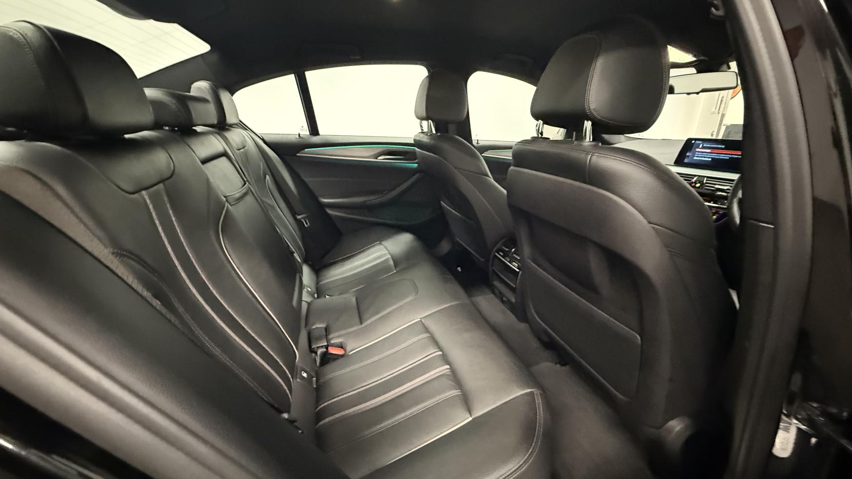 BMW 5 Series 3.0 540i M Sport Saloon 4dr Petrol Auto xDrive Euro 6 (s/s) (340 ps)