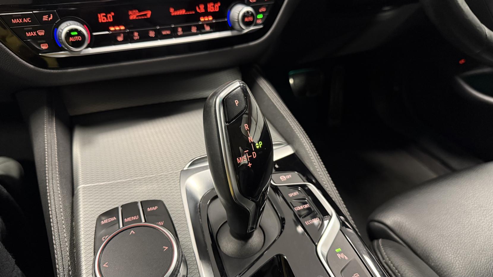 BMW 5 Series 3.0 540i M Sport Saloon 4dr Petrol Auto xDrive Euro 6 (s/s) (340 ps)