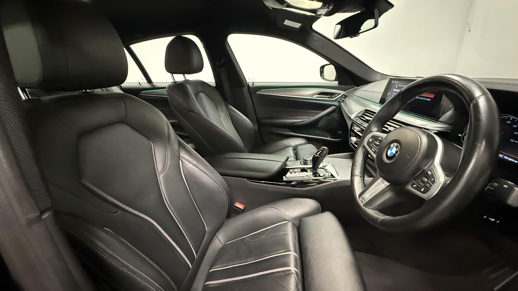 BMW 5 Series 3.0 540i M Sport Saloon 4dr Petrol Auto xDrive Euro 6 (s/s) (340 ps)