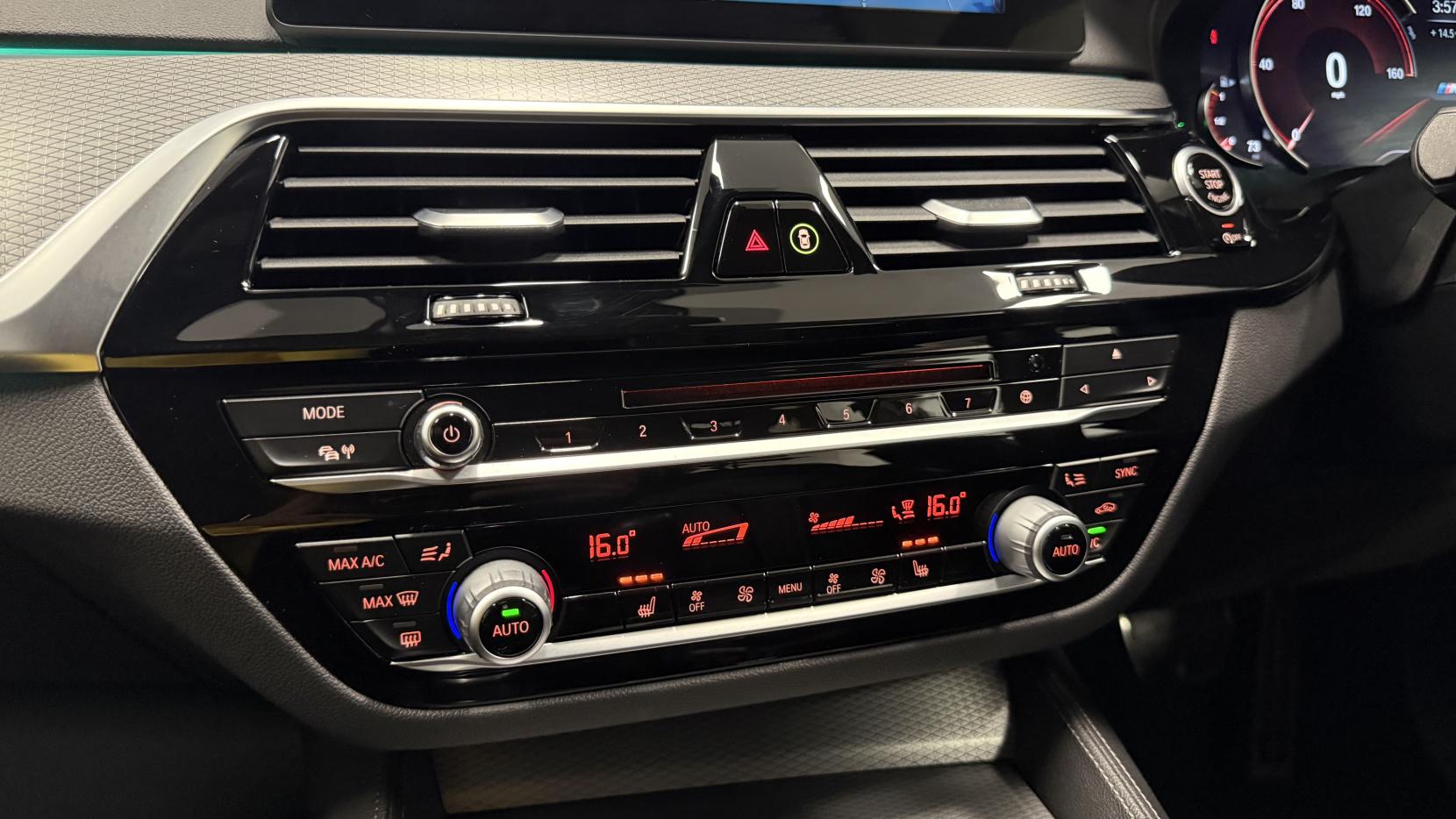 BMW 5 Series 3.0 540i M Sport Saloon 4dr Petrol Auto xDrive Euro 6 (s/s) (340 ps)