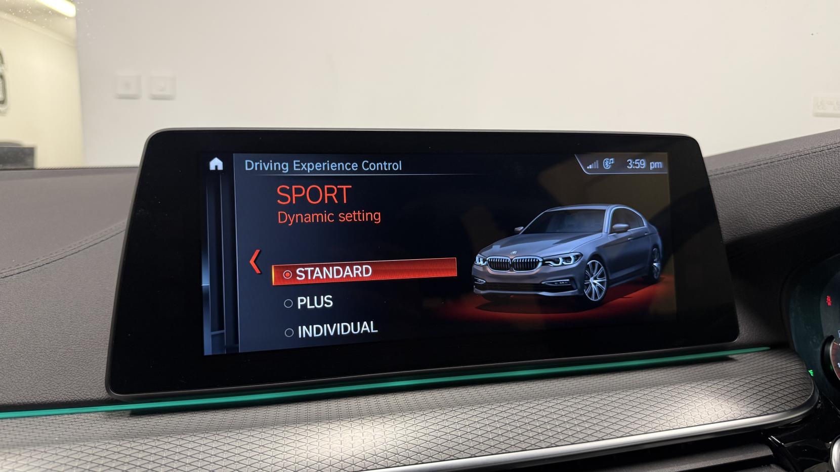 BMW 5 Series 3.0 540i M Sport Saloon 4dr Petrol Auto xDrive Euro 6 (s/s) (340 ps)