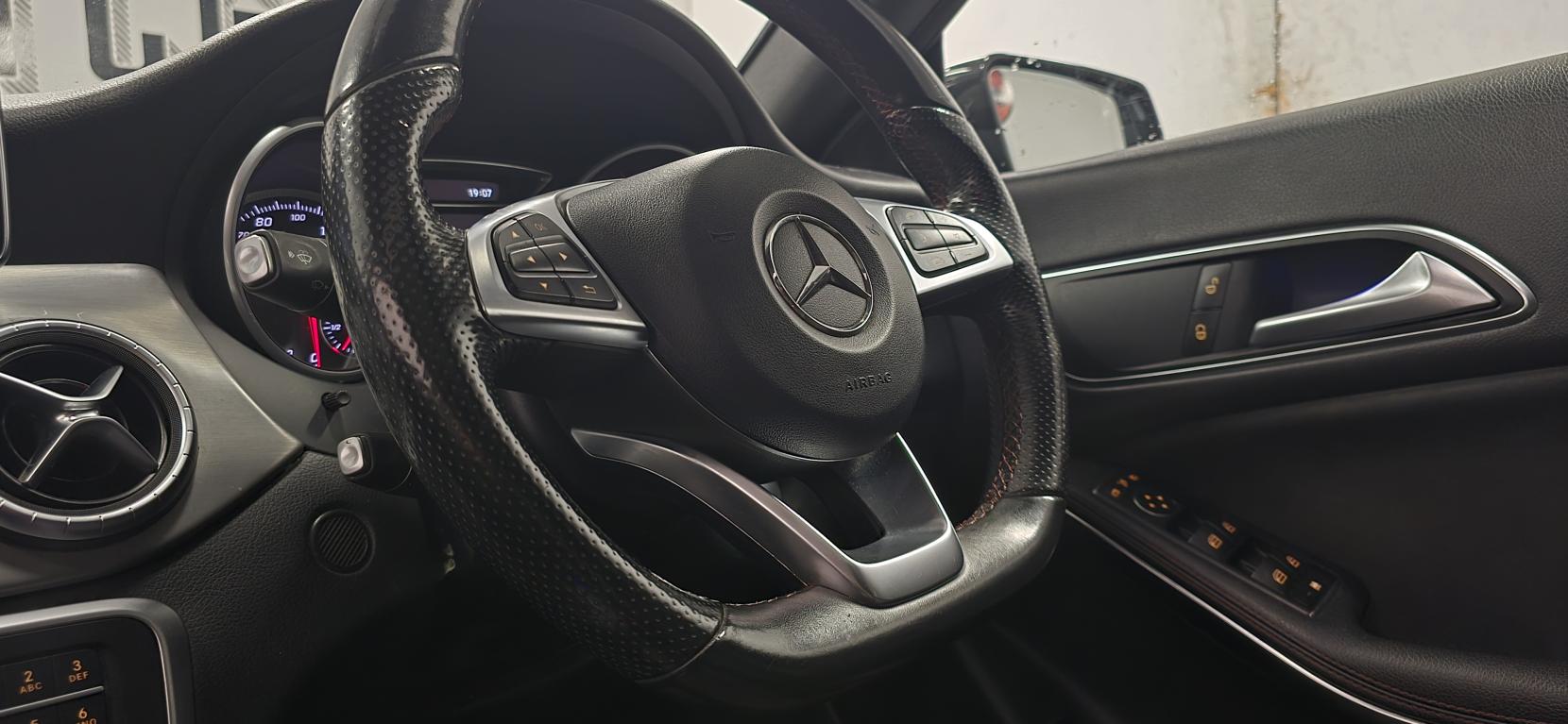 Mercedes-Benz CLA 2.1 CLA220d AMG Line Shooting Brake 5dr Diesel 7G-DCT Euro 6 (s/s) (177 ps)