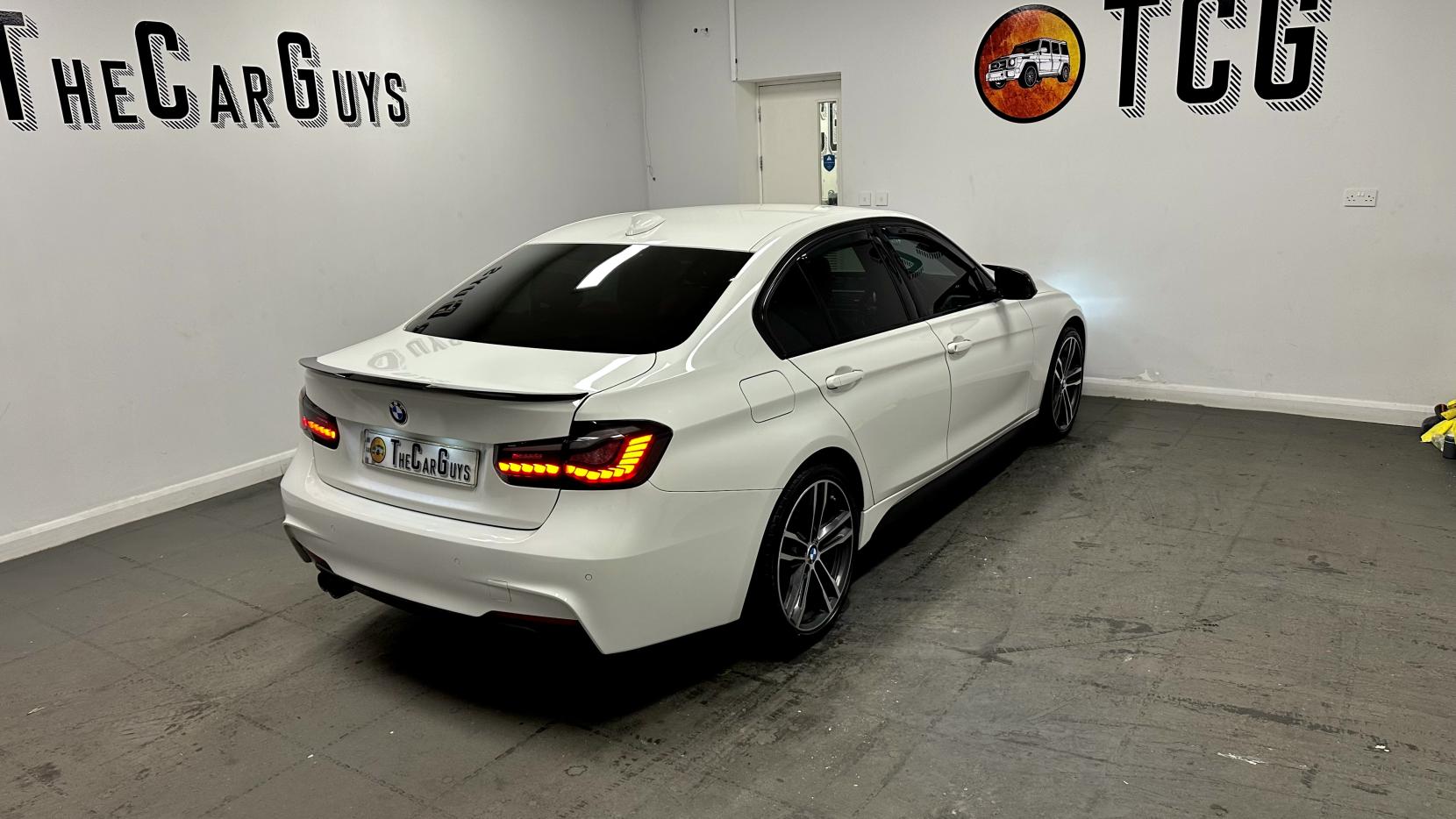 BMW 3 Series 3.0 330d M Sport Shadow Edition Saloon 4dr Diesel Auto xDrive Euro 6 (s/s) (258 ps)