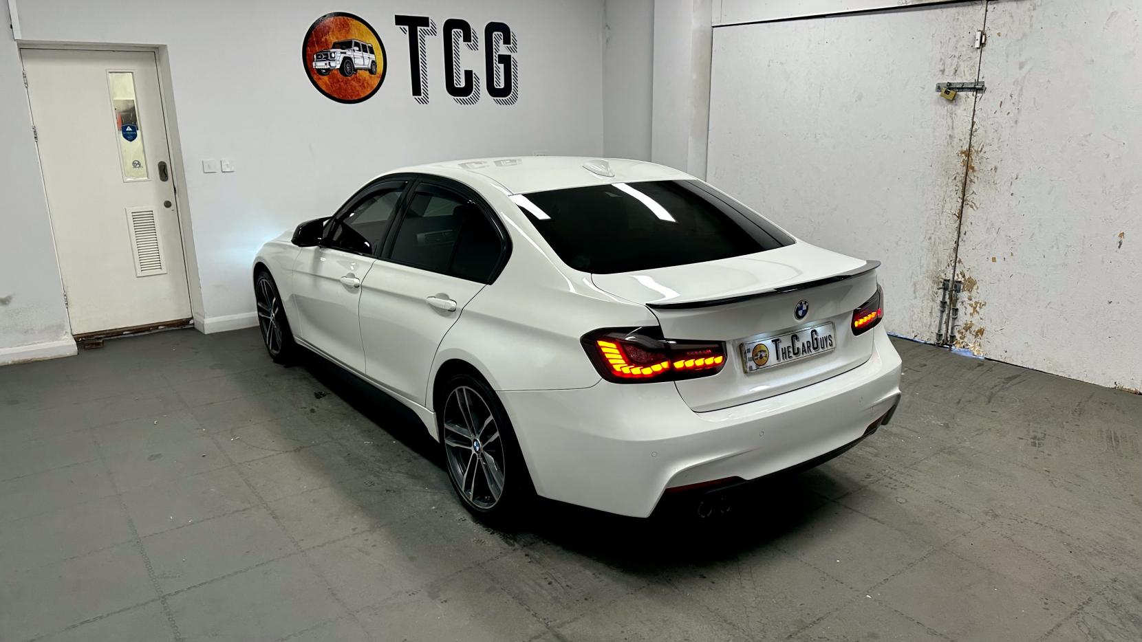 BMW 3 Series 3.0 330d M Sport Shadow Edition Saloon 4dr Diesel Auto xDrive Euro 6 (s/s) (258 ps)