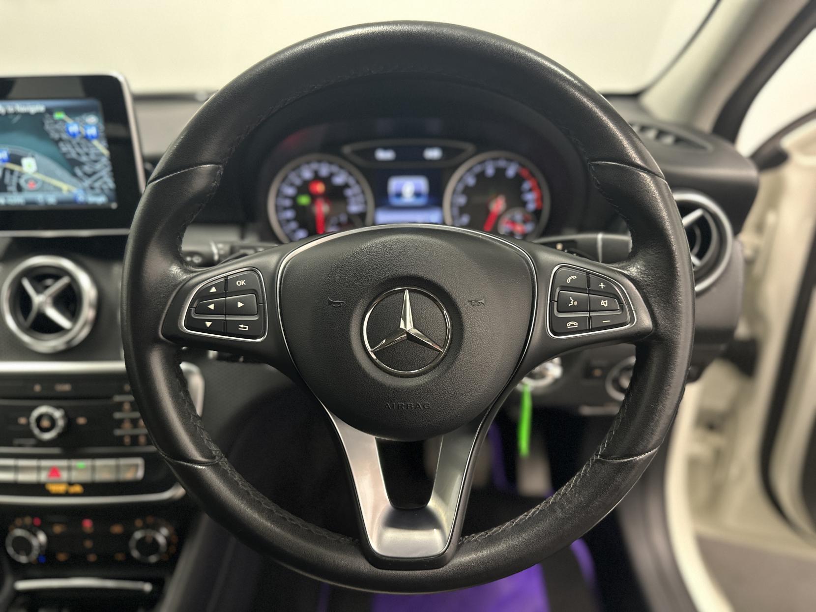 Mercedes-Benz A Class 1.6 A160 SE (Executive) Hatchback 5dr Petrol 7G-DCT Euro 6 (s/s) (102 ps)