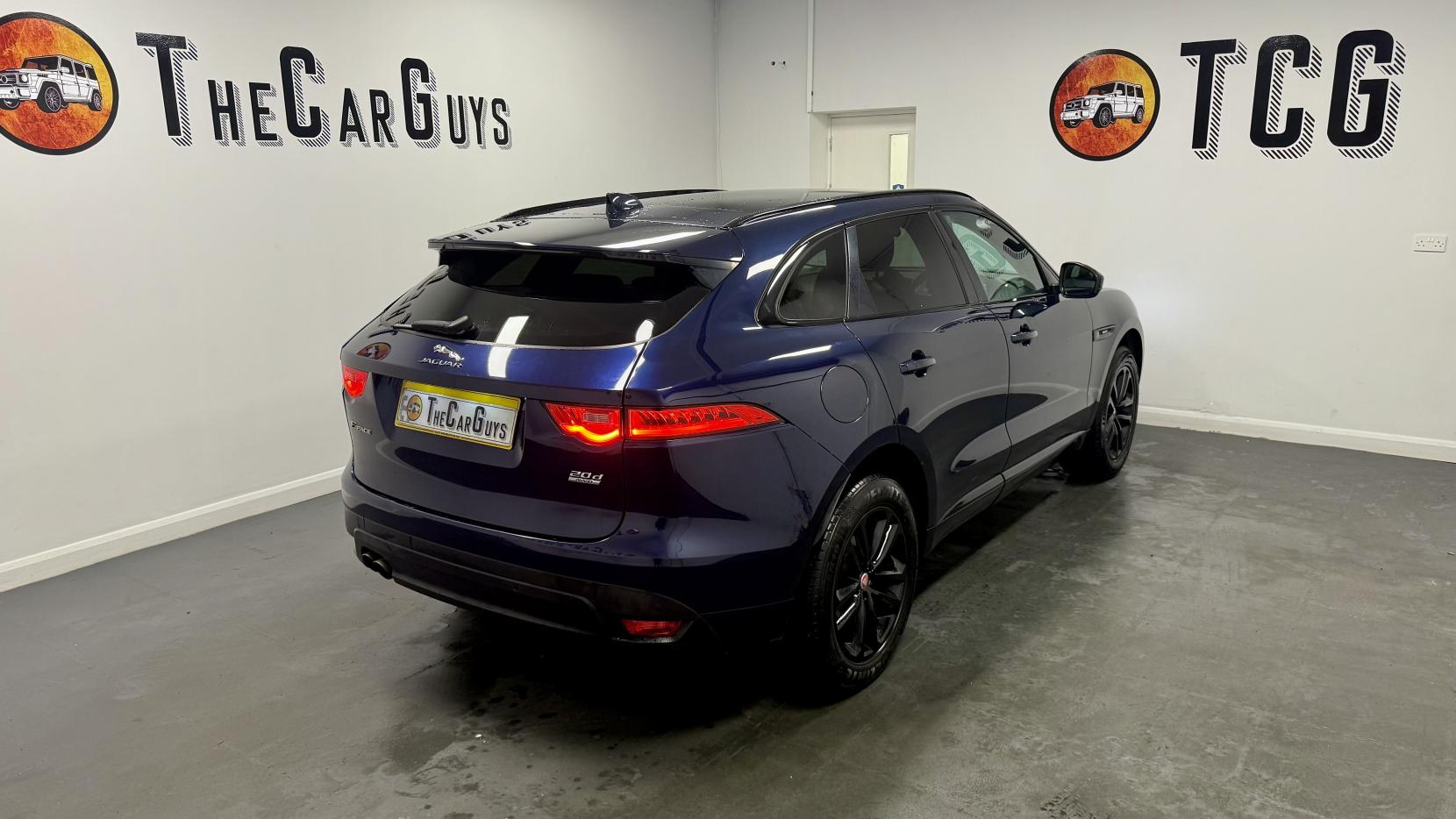 Jaguar F-PACE 2.0 D180 R-Sport SUV 5dr Diesel Auto AWD Euro 6 (s/s) (180 ps)