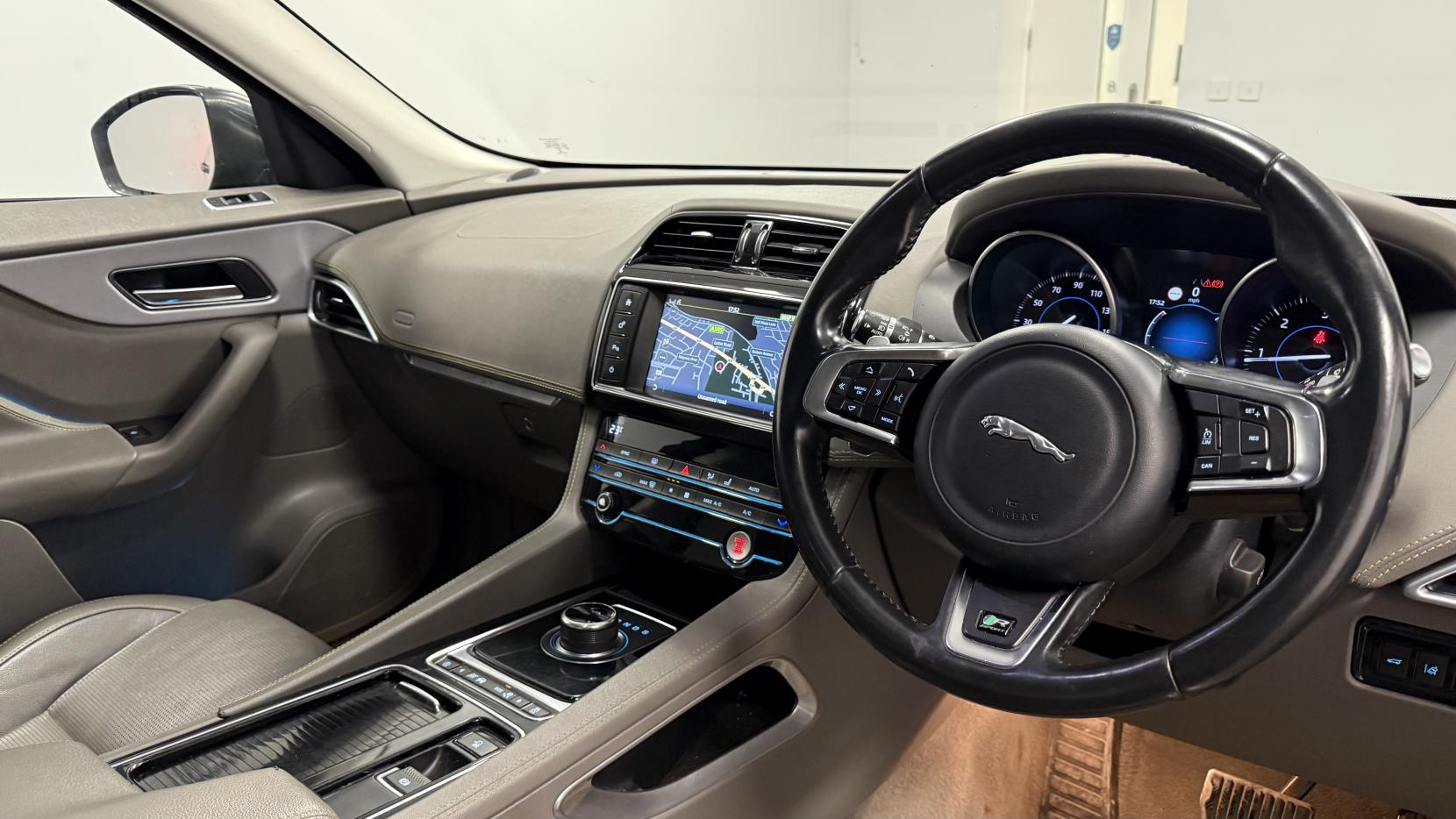 Jaguar F-PACE 2.0 D180 R-Sport SUV 5dr Diesel Auto AWD Euro 6 (s/s) (180 ps)