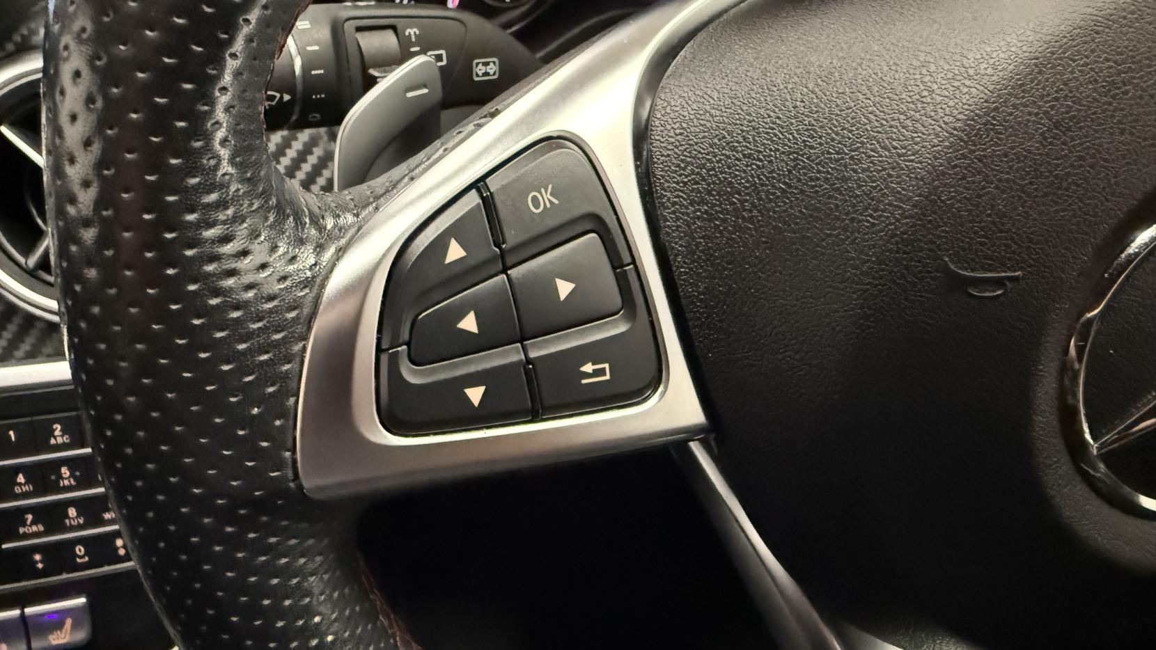 Mercedes-Benz A Class 2.1 A200d AMG Line (Premium Plus) Hatchback 5dr Diesel 7G-DCT Euro 6 (s/s) (136 ps)