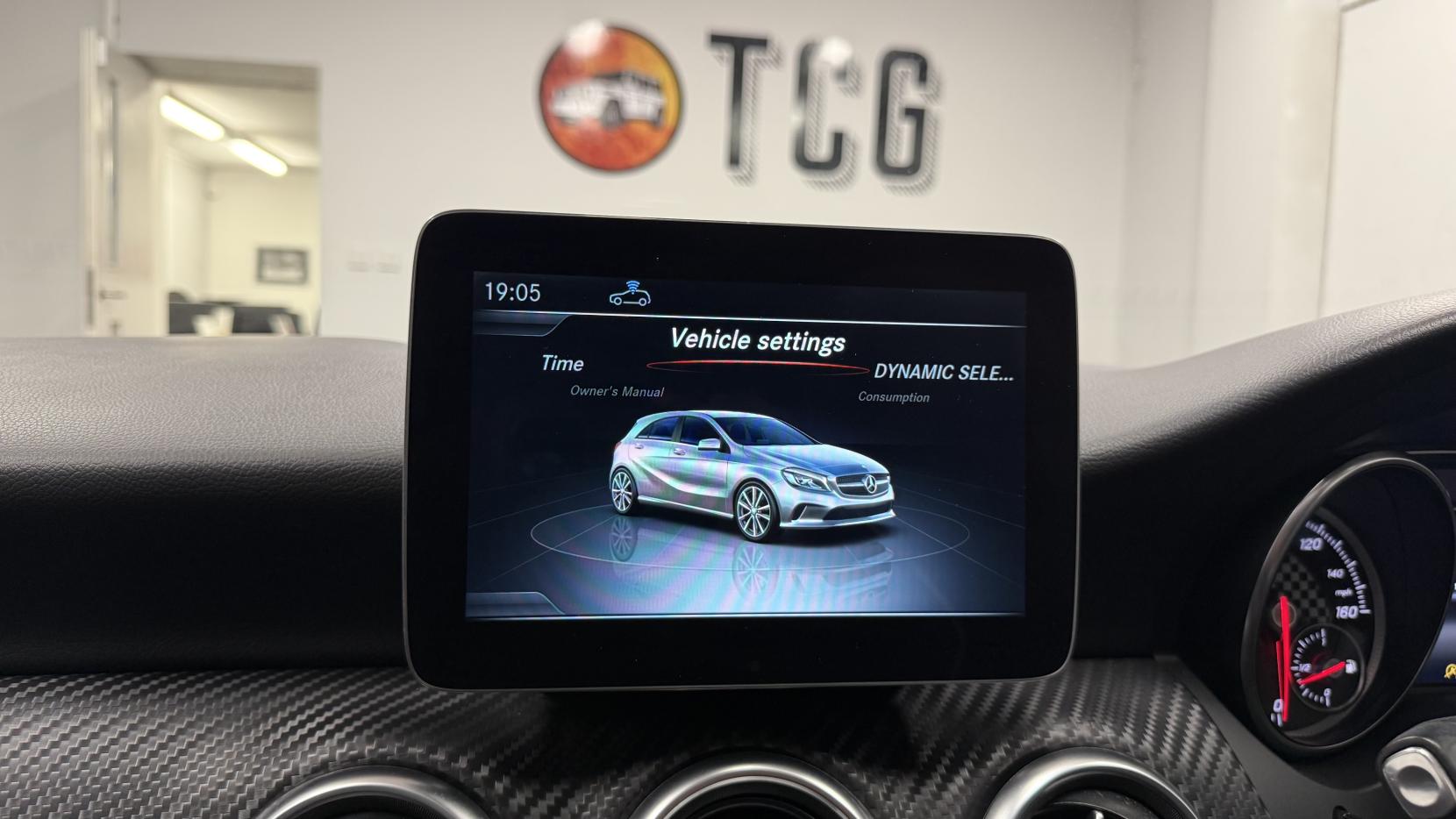 Mercedes-Benz A Class 2.1 A200d AMG Line (Premium Plus) Hatchback 5dr Diesel 7G-DCT Euro 6 (s/s) (136 ps)