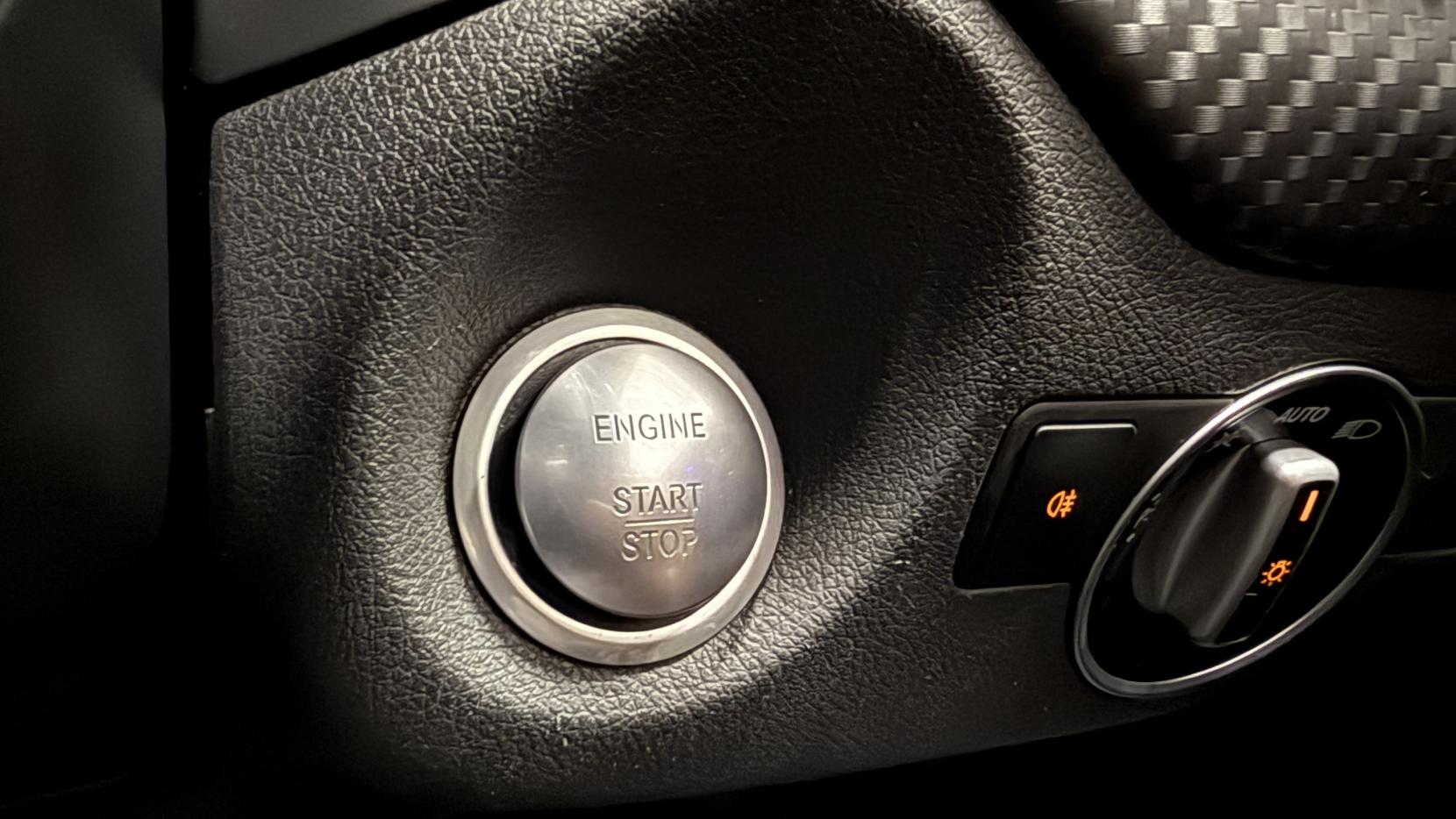 Mercedes-Benz A Class 2.1 A200d AMG Line (Premium Plus) Hatchback 5dr Diesel 7G-DCT Euro 6 (s/s) (136 ps)