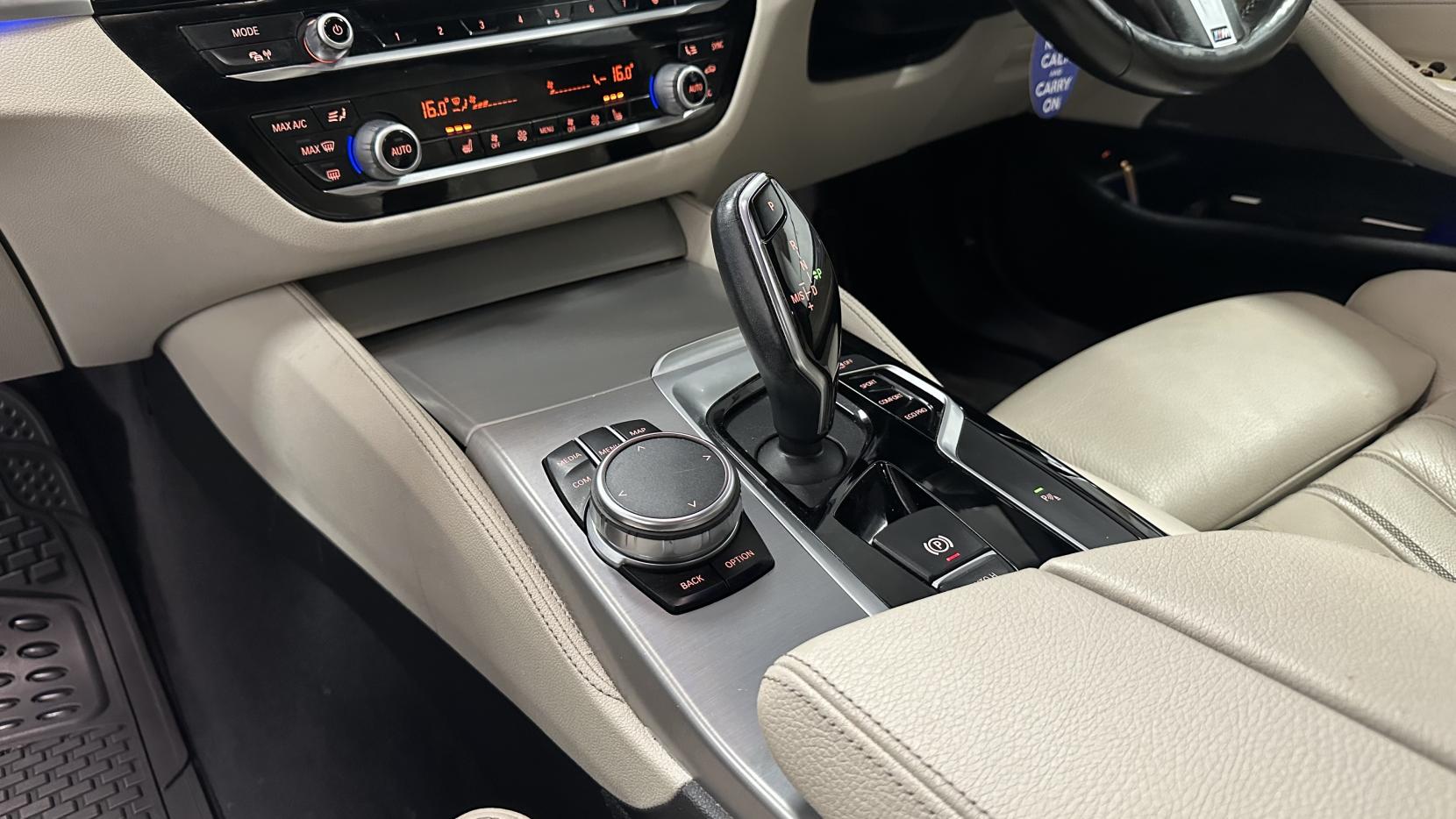 BMW 5 Series 2.0 520d MHT M Sport Saloon 4dr Diesel Hybrid Auto Euro 6 (s/s) (190 ps)