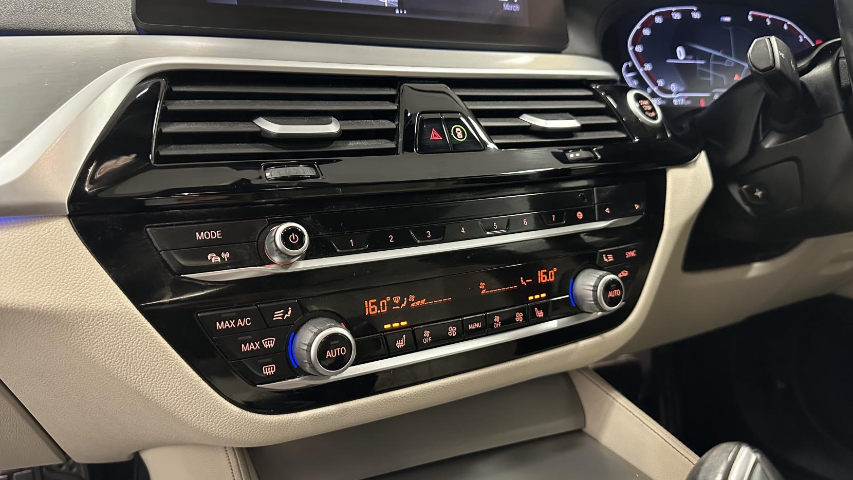 BMW 5 Series 2.0 520d MHT M Sport Saloon 4dr Diesel Hybrid Auto Euro 6 (s/s) (190 ps)