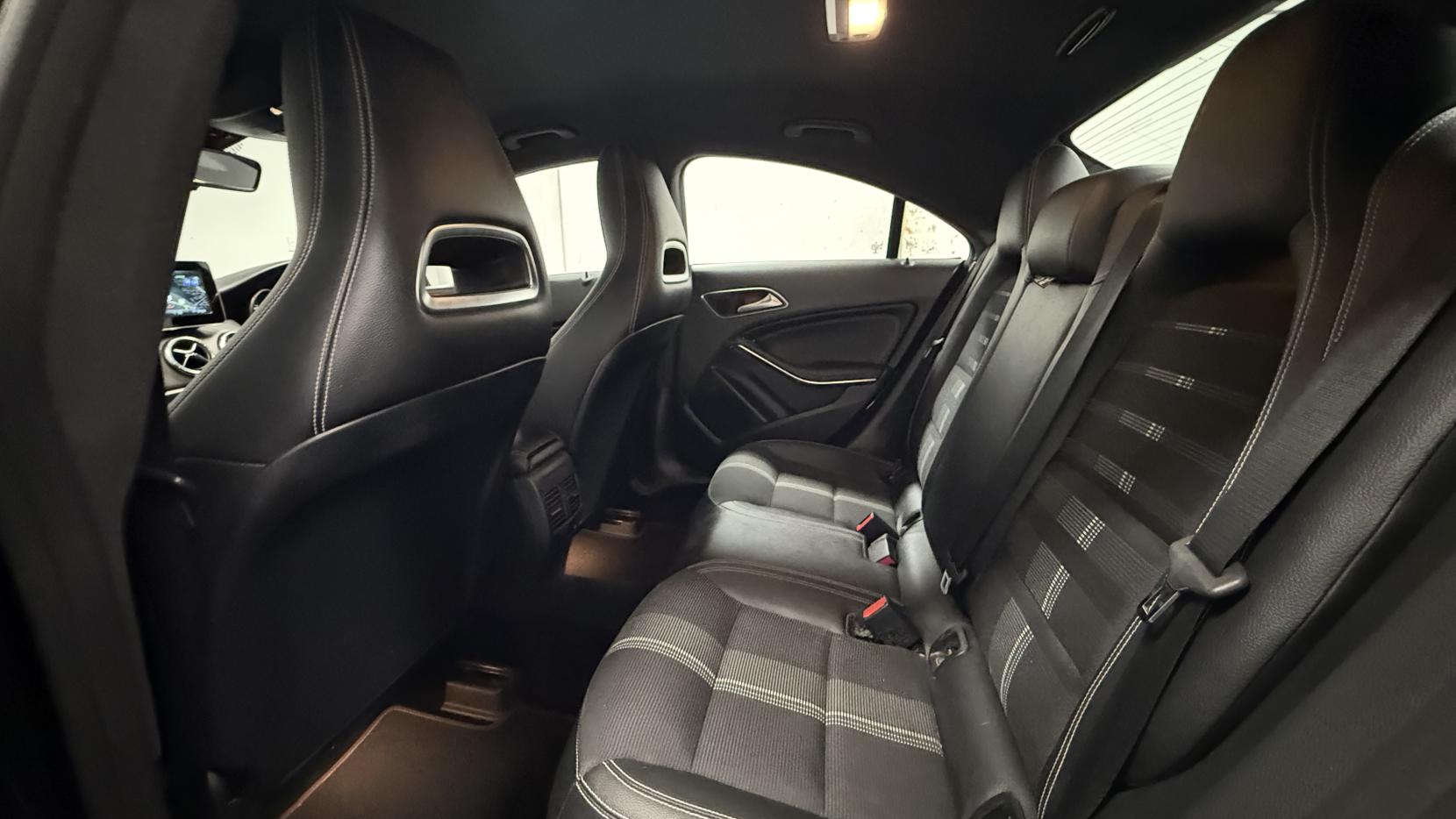 Mercedes-Benz CLA 2.1 CLA200d Sport Coupe 4dr Diesel Manual Euro 6 (s/s) (136 ps)